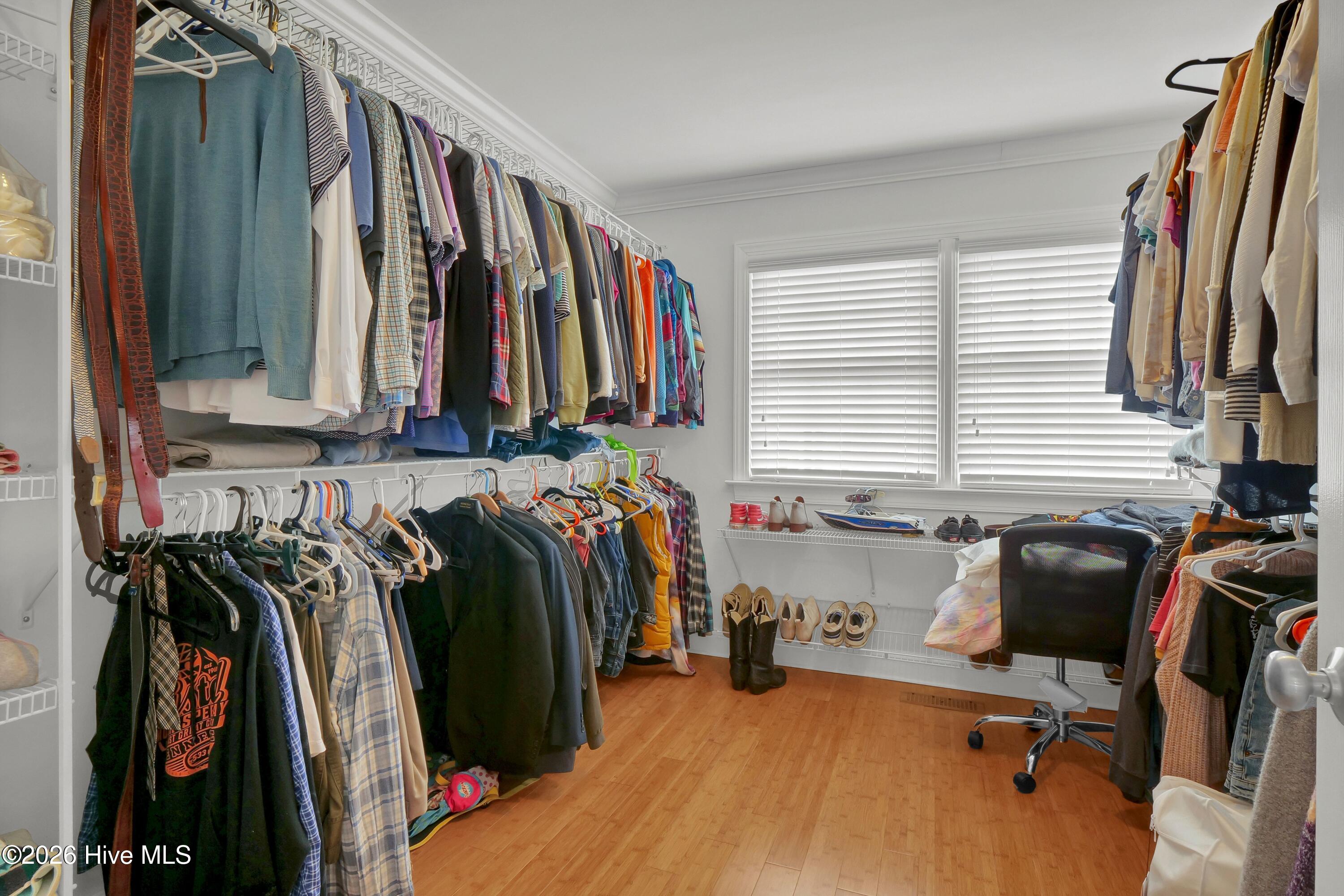 100557550 | Photo 18