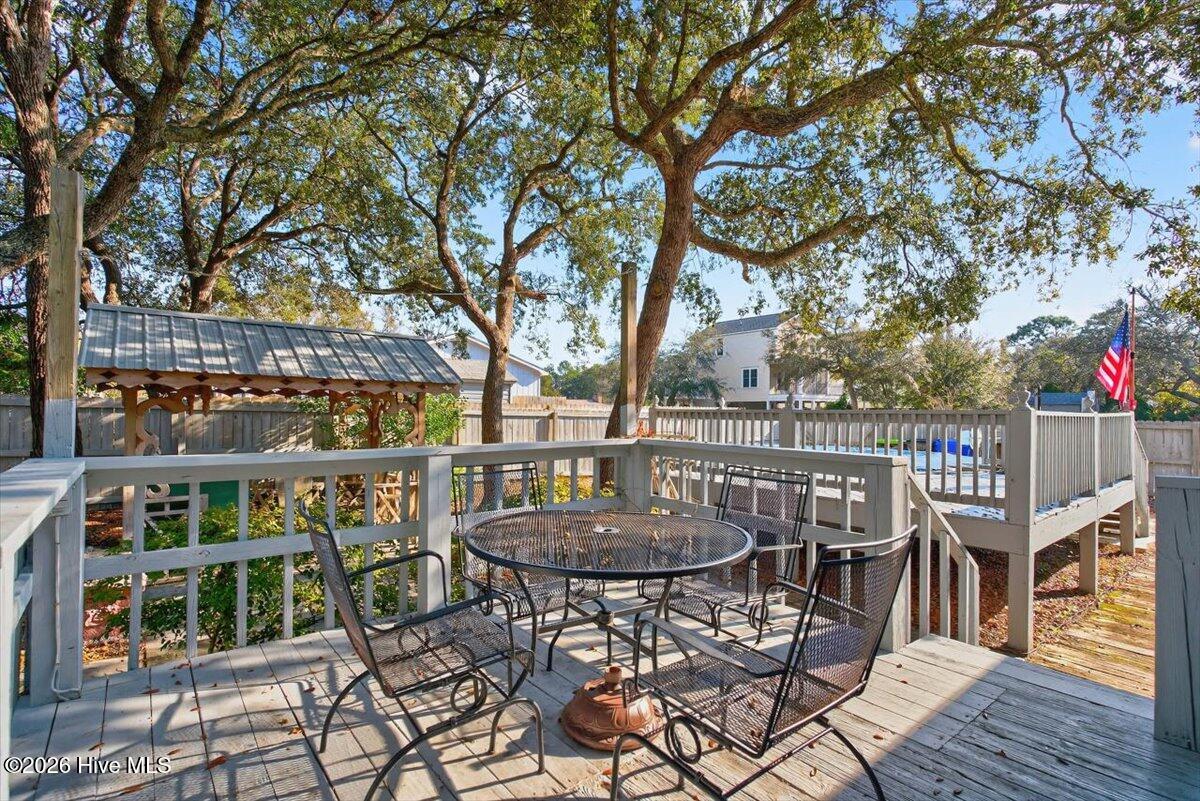 100549781 | Photo 45