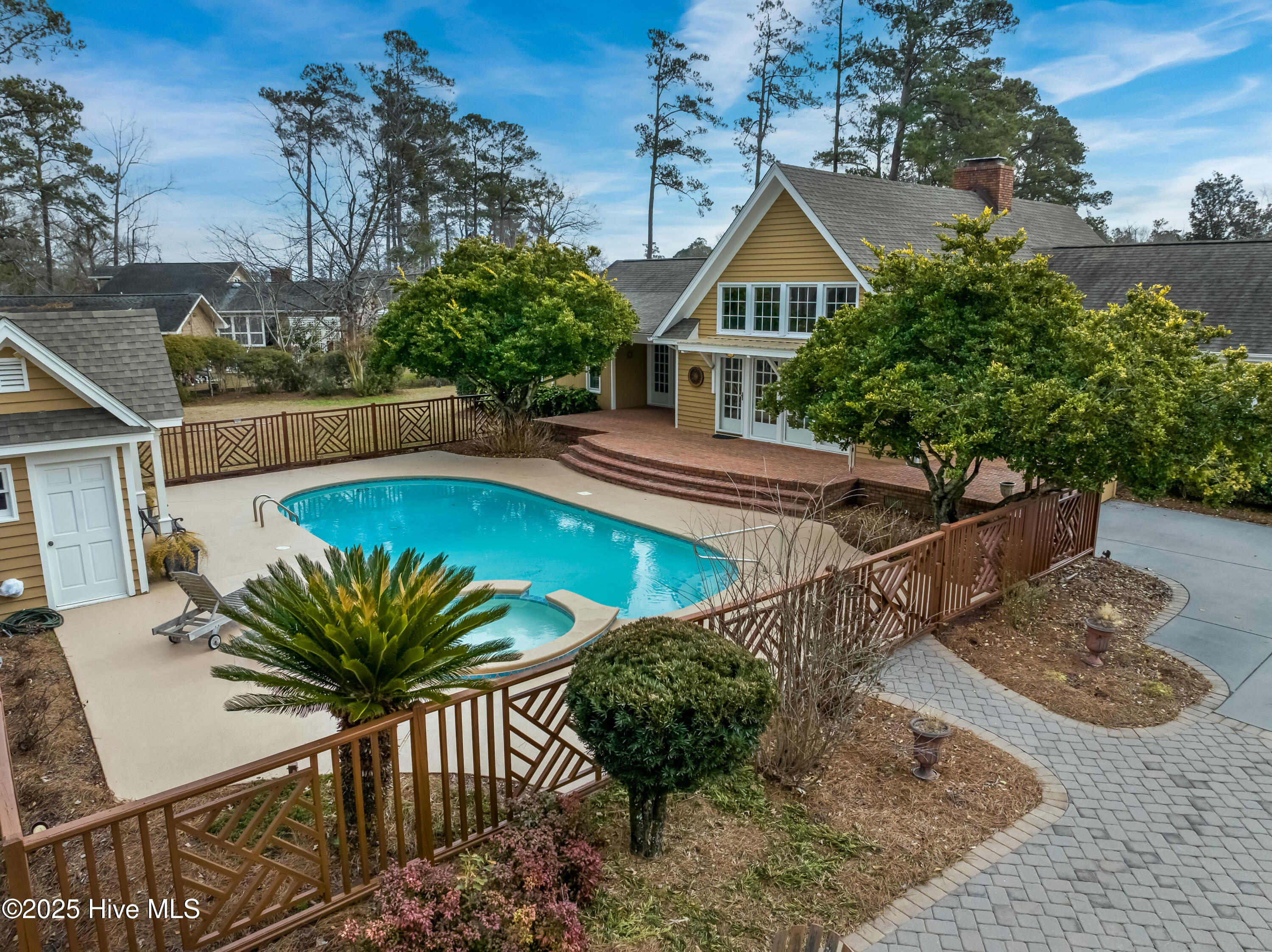 100485107 | Photo 48