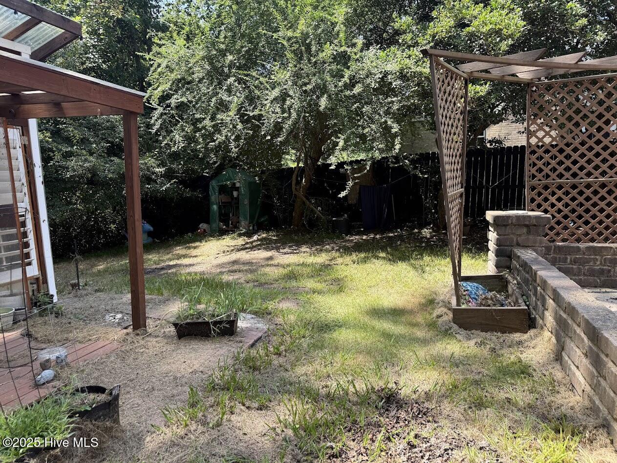 100525769 | Photo 21