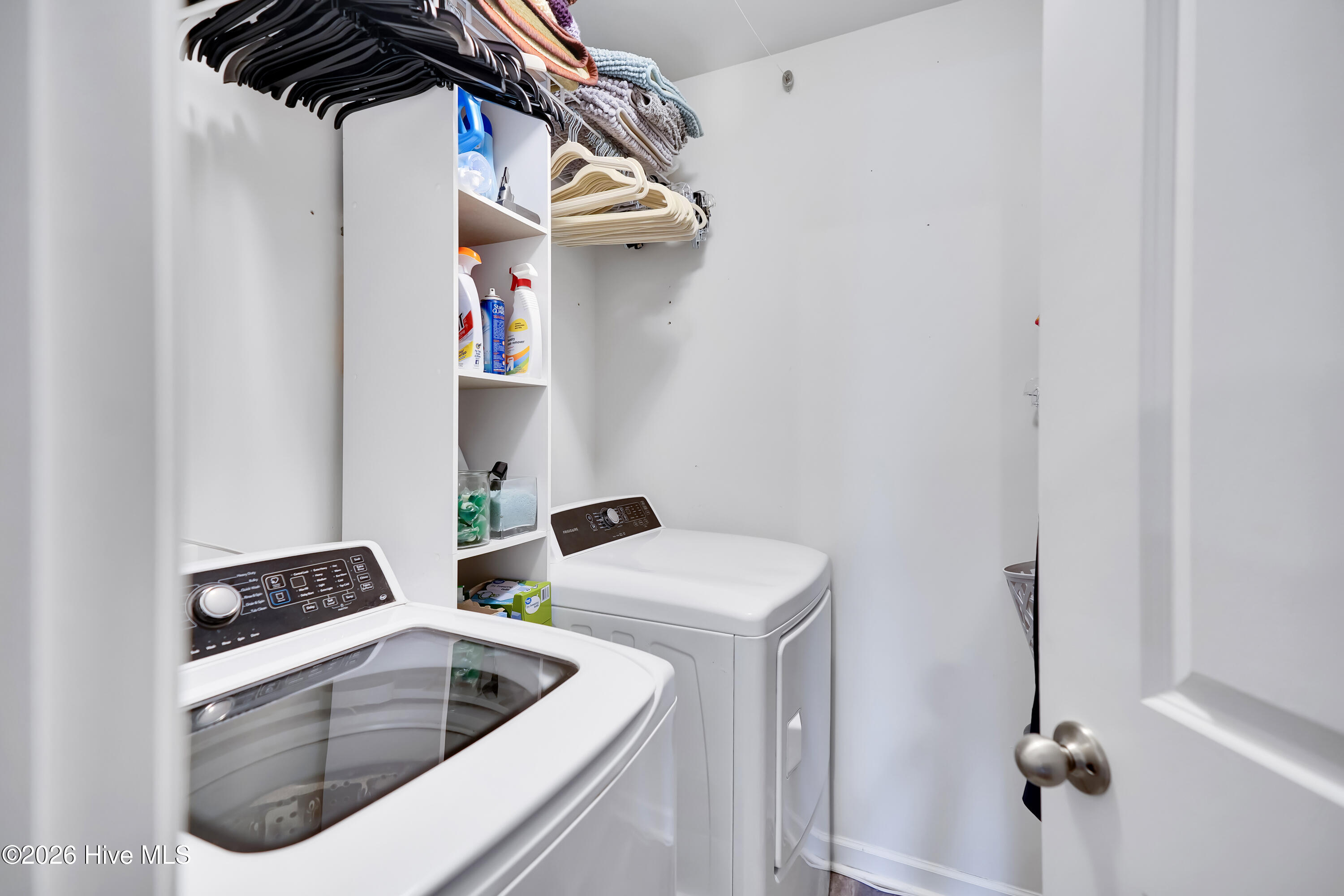 100548211 | Photo 17