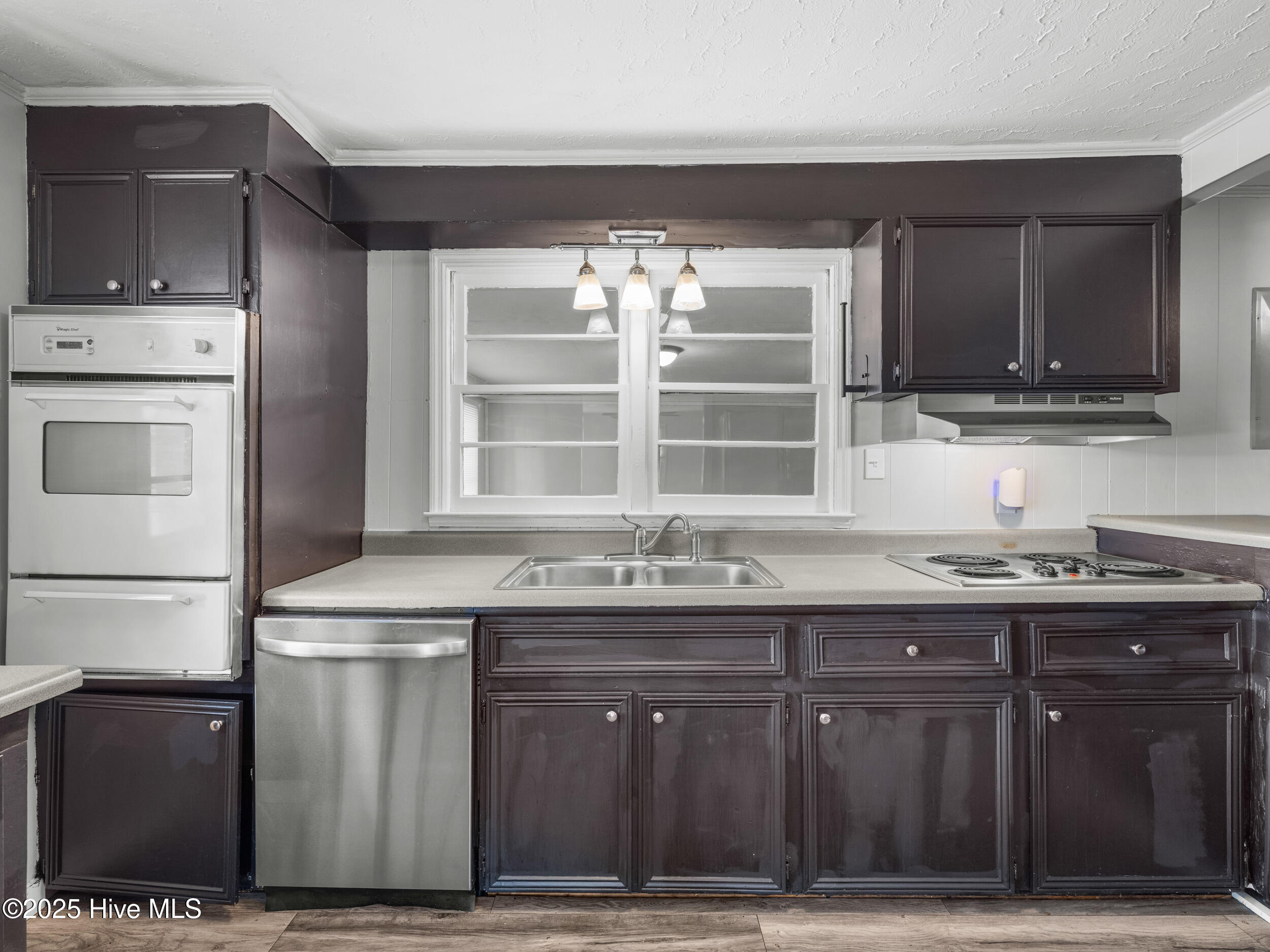 100529453 | Photo 14