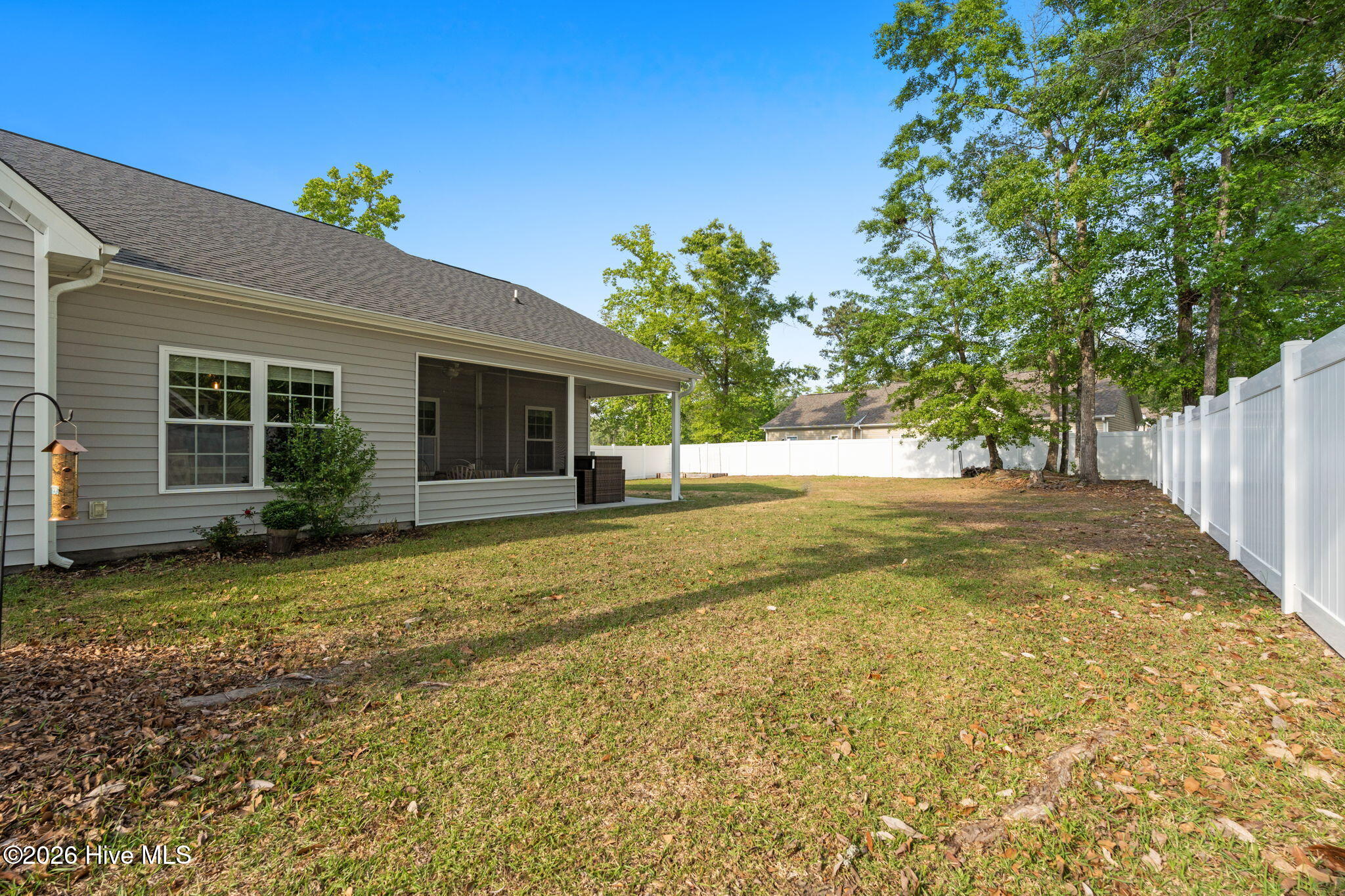 100568140 | Photo 39