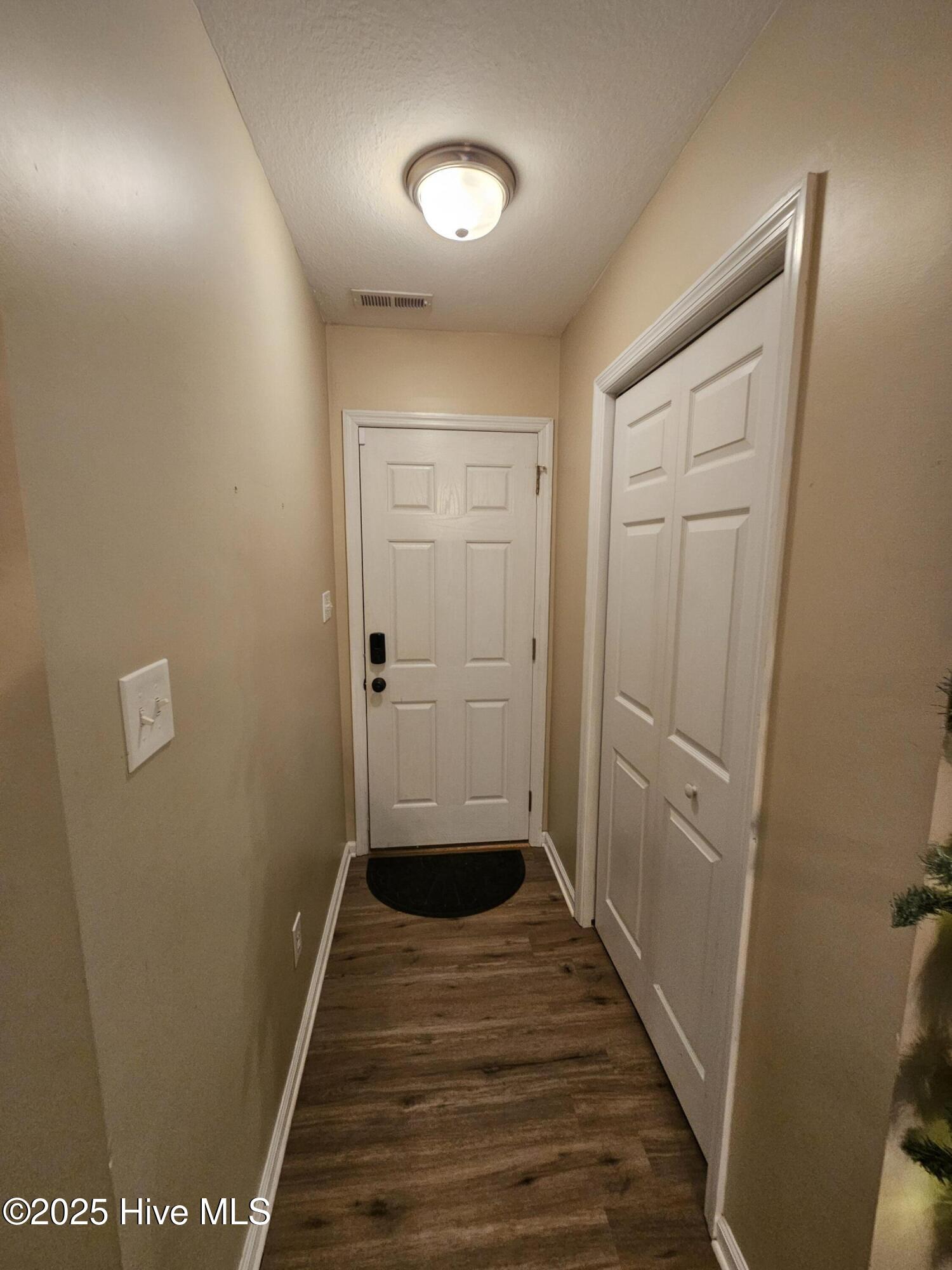 100544816 | Photo 14