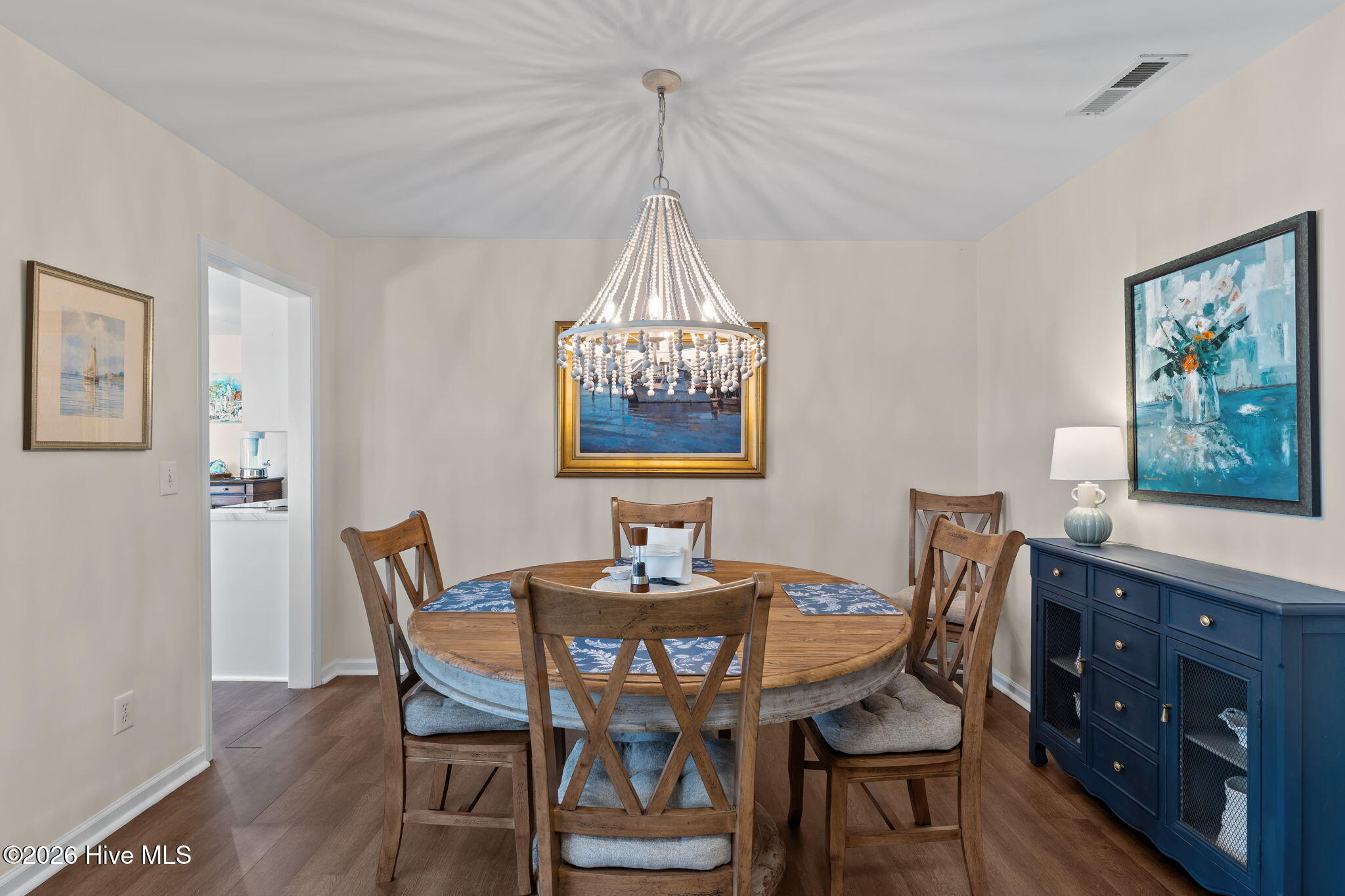 100564364 | Photo 16