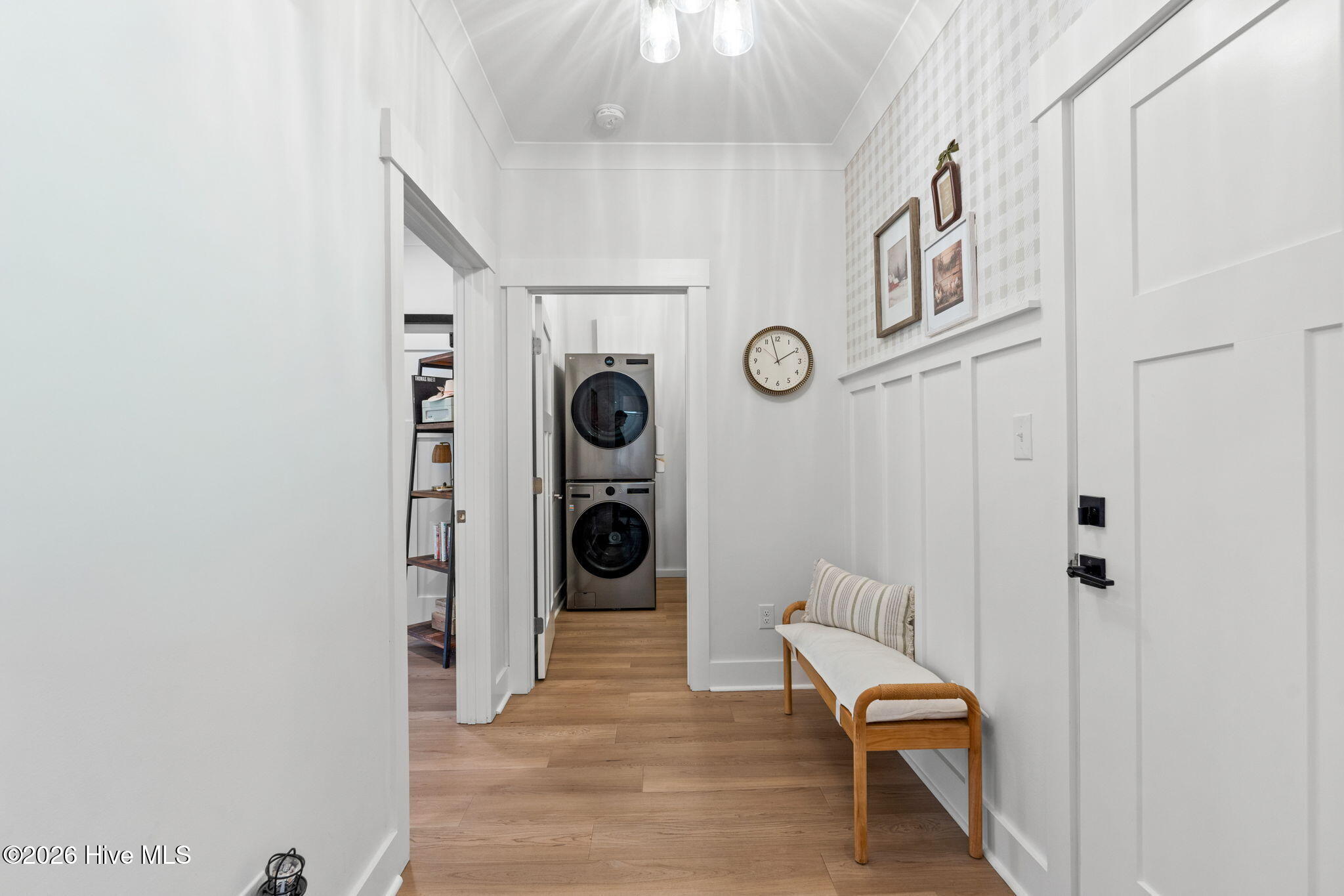 100569675 | Photo 21