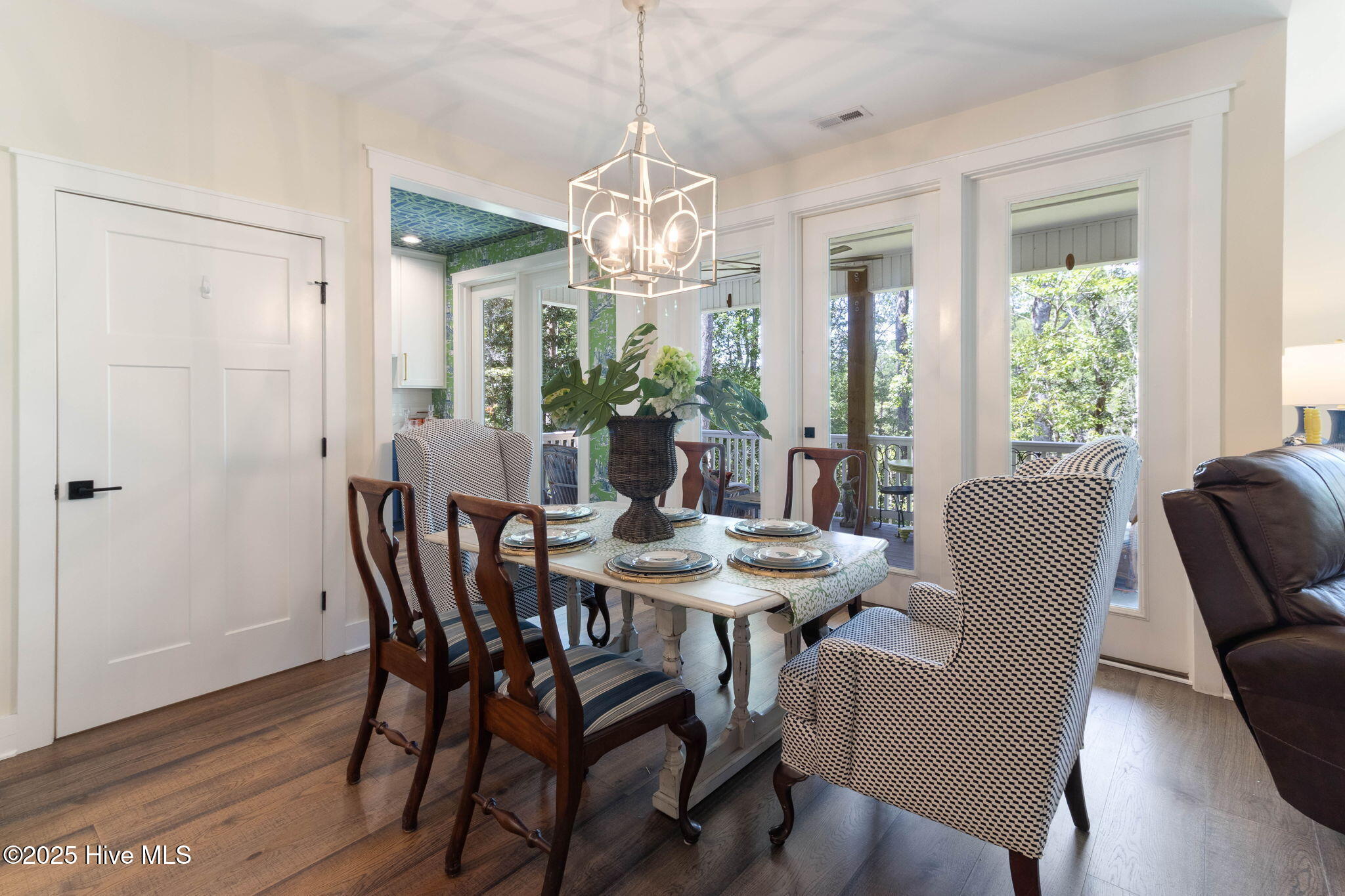 100525541 | Photo 19