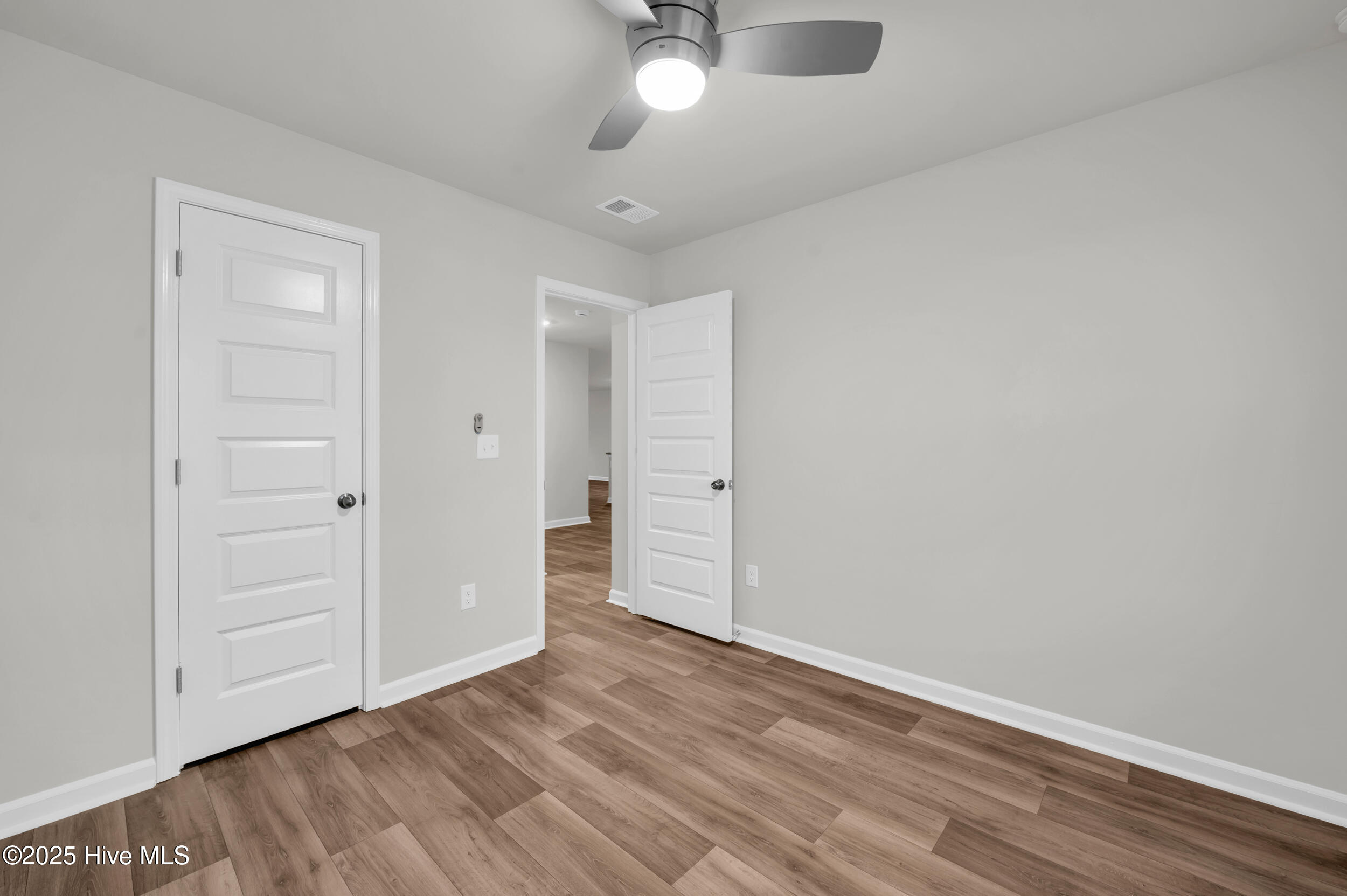 100544665 | Photo 20