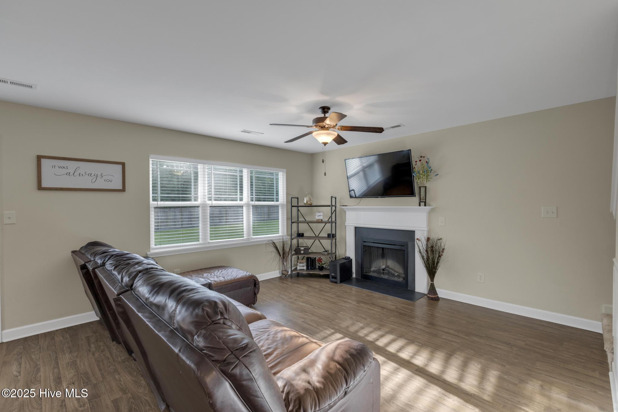 203 Pegasus Place S, Jacksonville, NC 28540 – photo 12: 425A3413