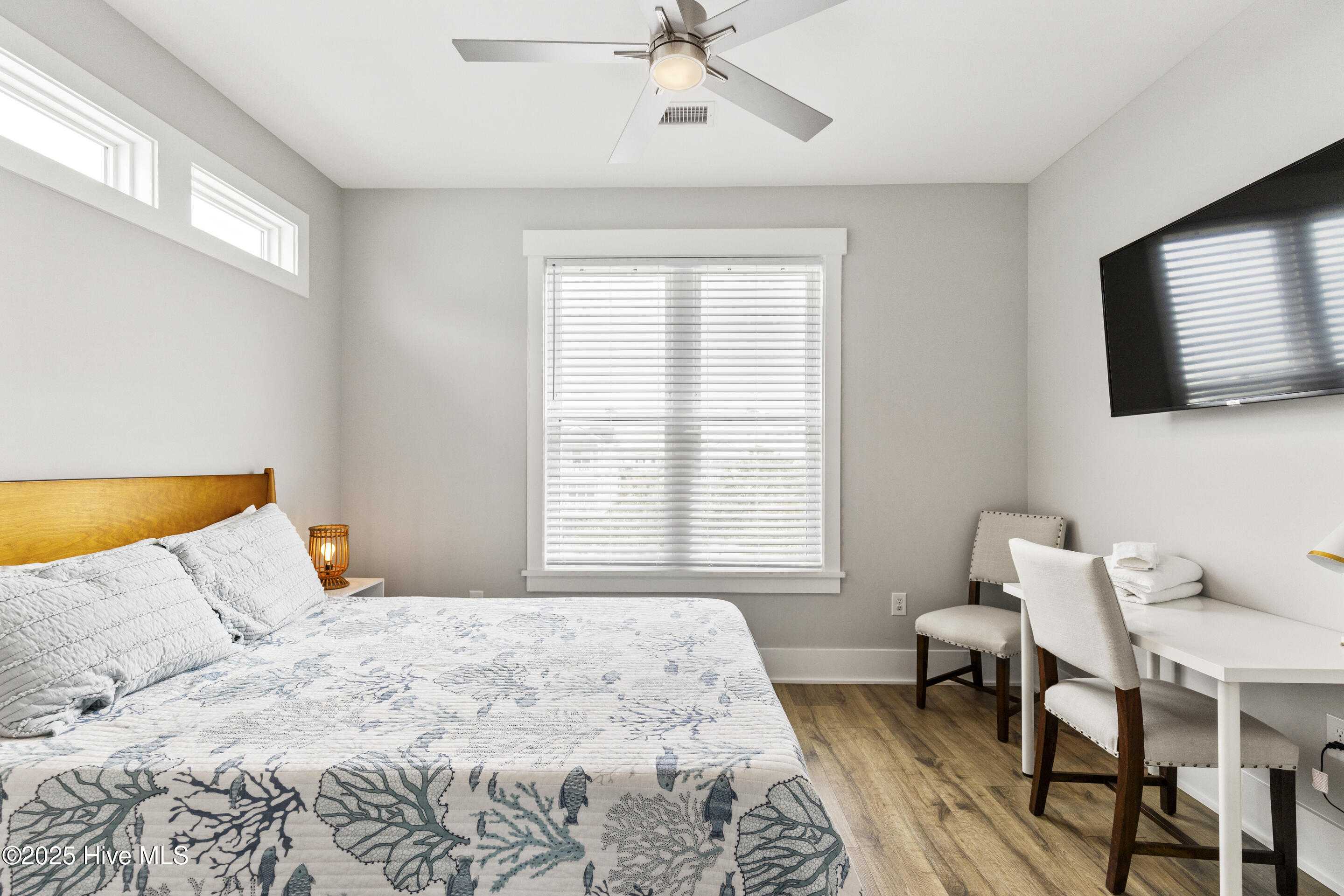 100504726 | Photo 33