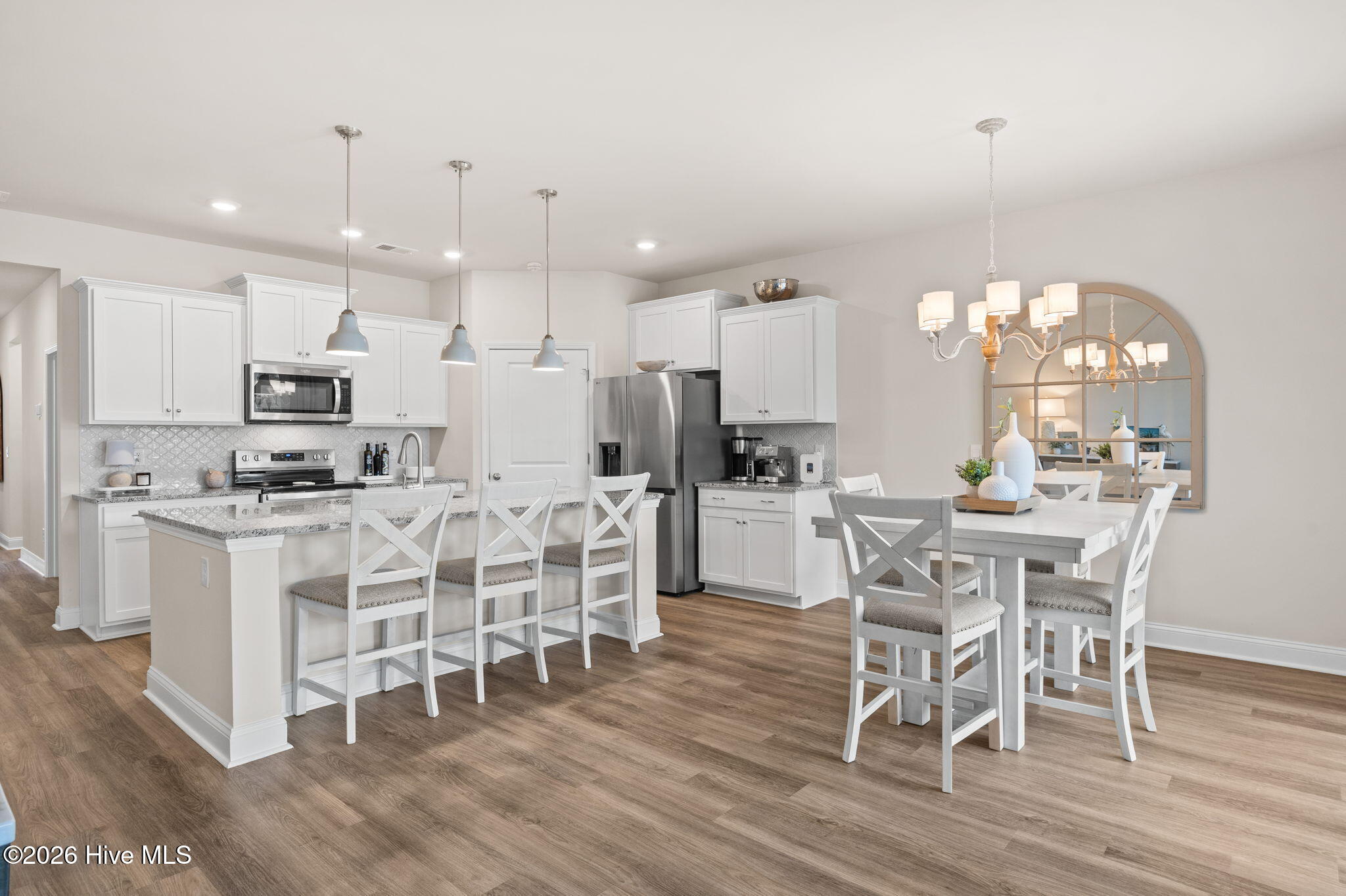 100555775 | Photo 10