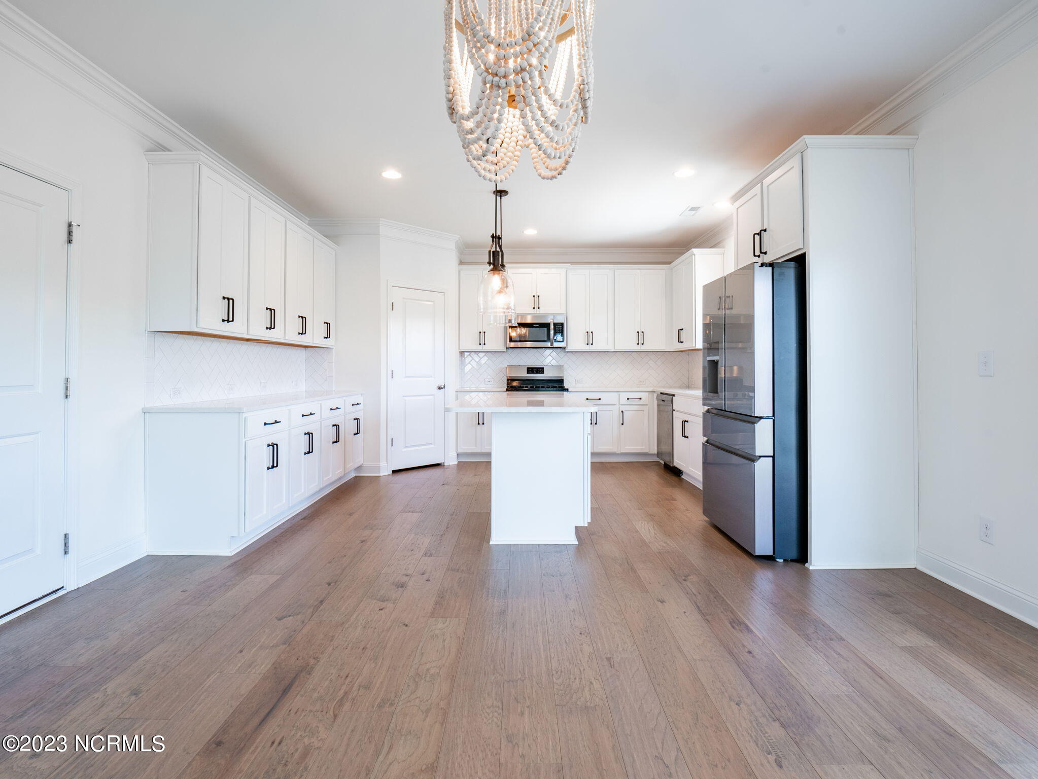 100550664 | Photo 17