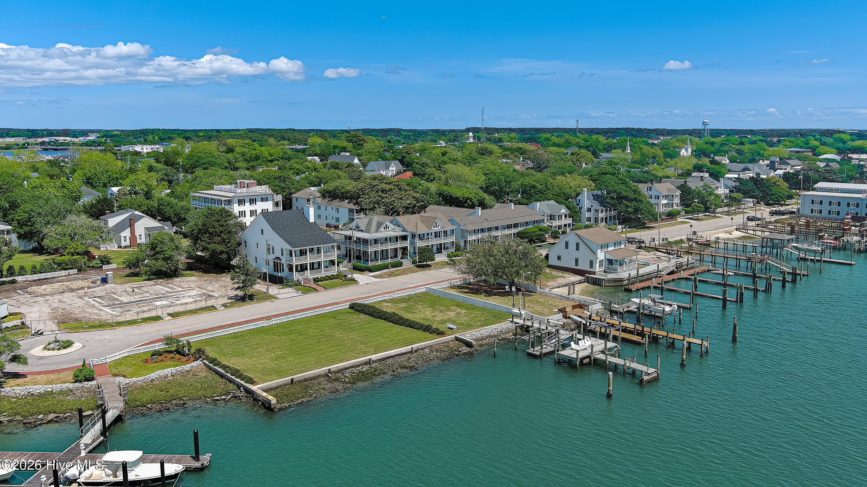 102 & 113 Front Street,Beaufort
