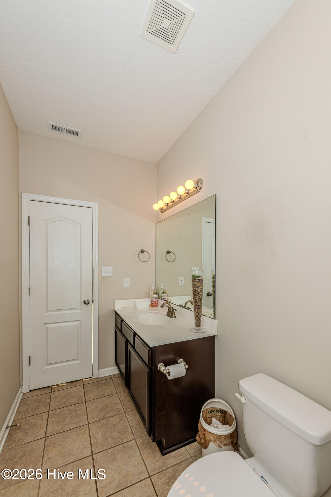 100549847 | Photo 28