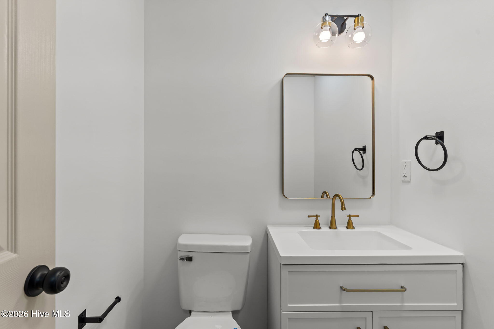 100557203 | Photo 27