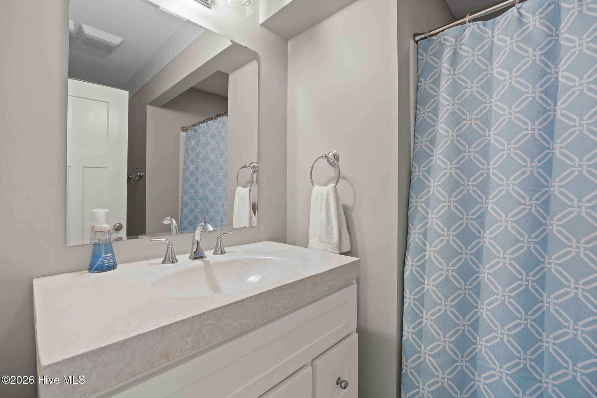 100564521 | Photo 25