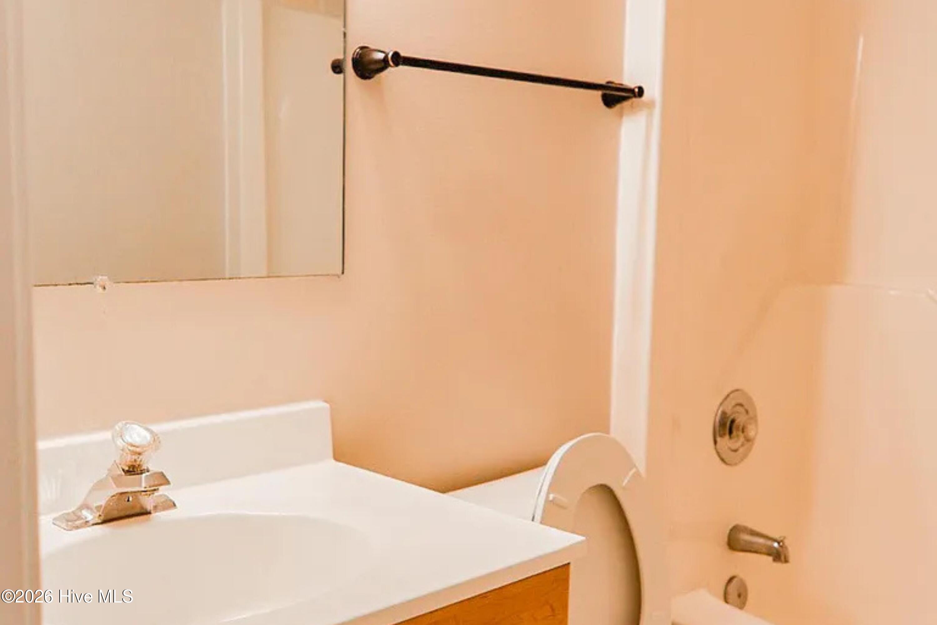 100570662 | Photo 29