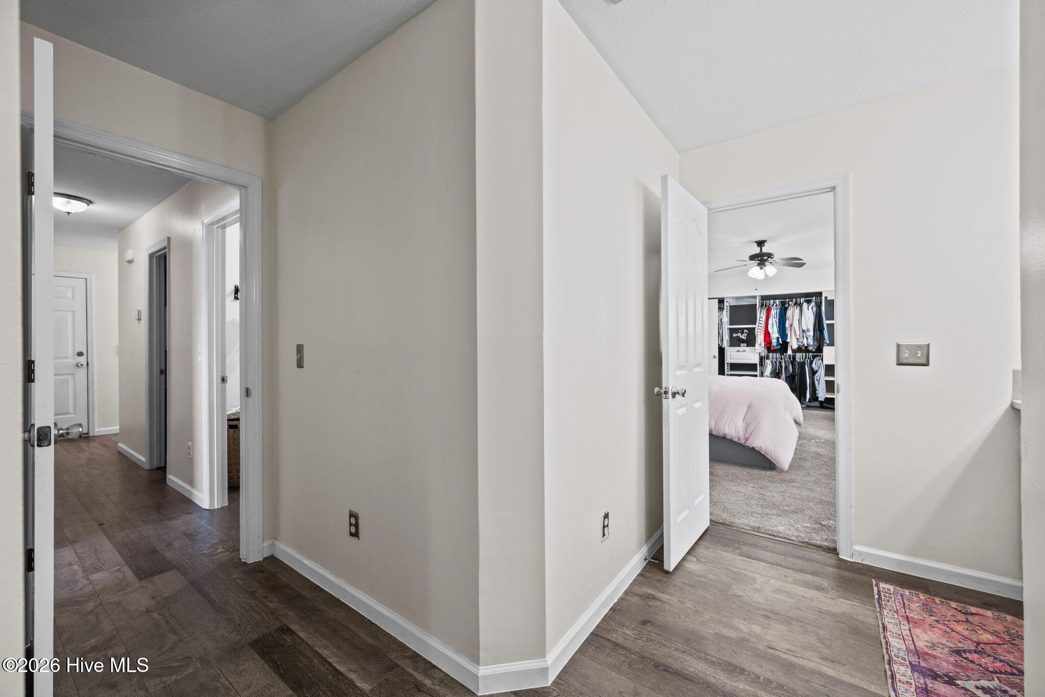 100556653 | Photo 22