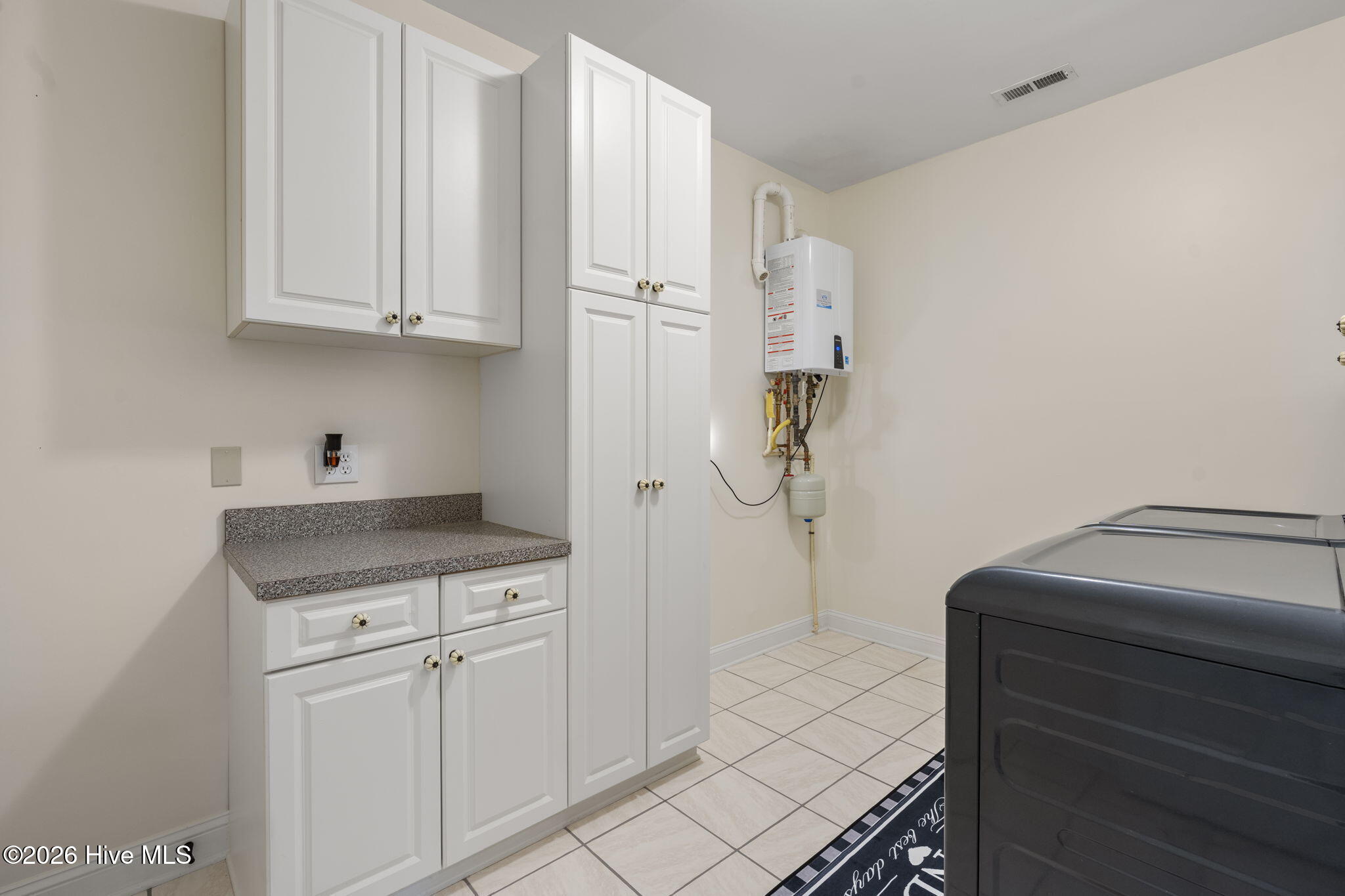 100563951 | Photo 39