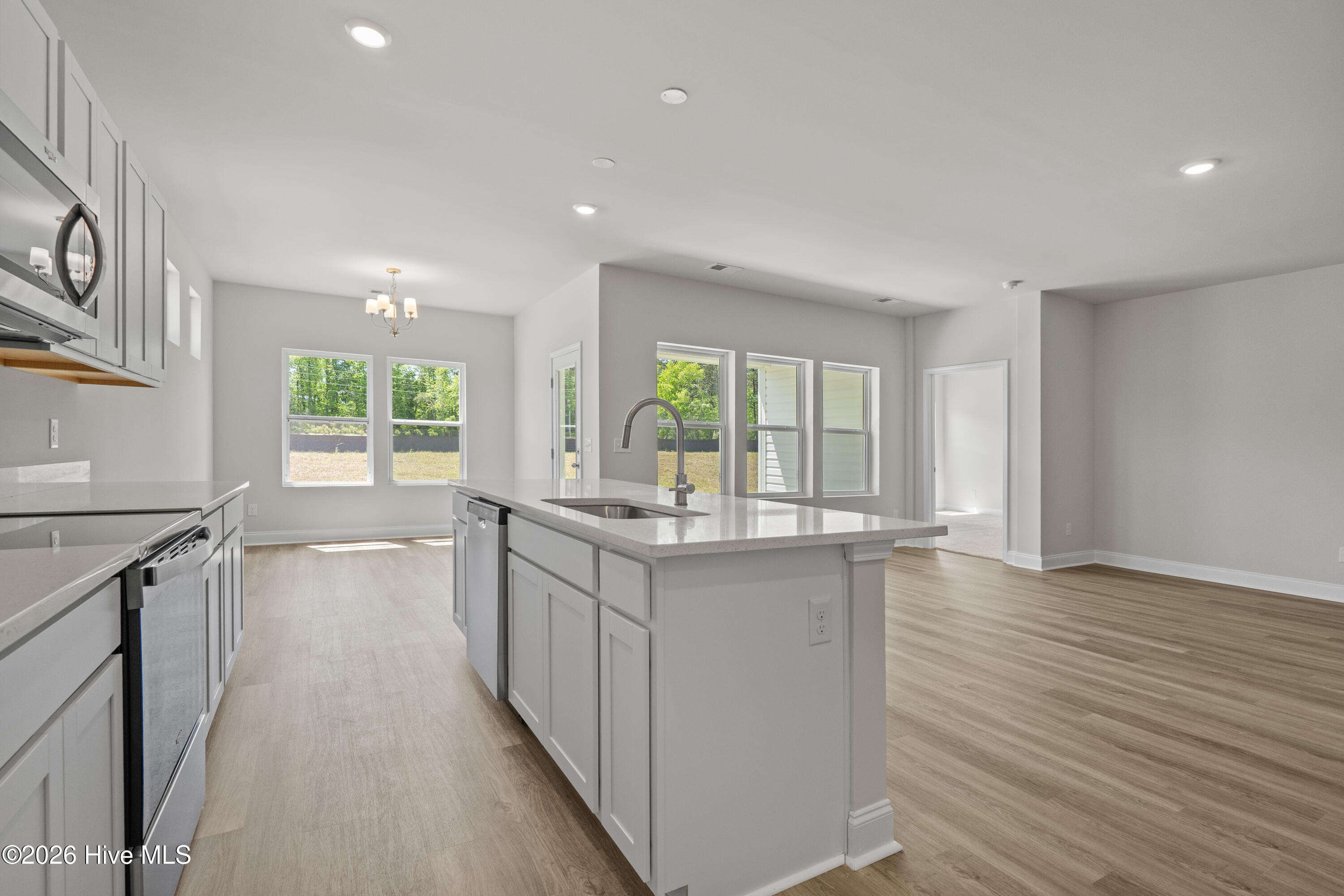 100554754 | Photo 20