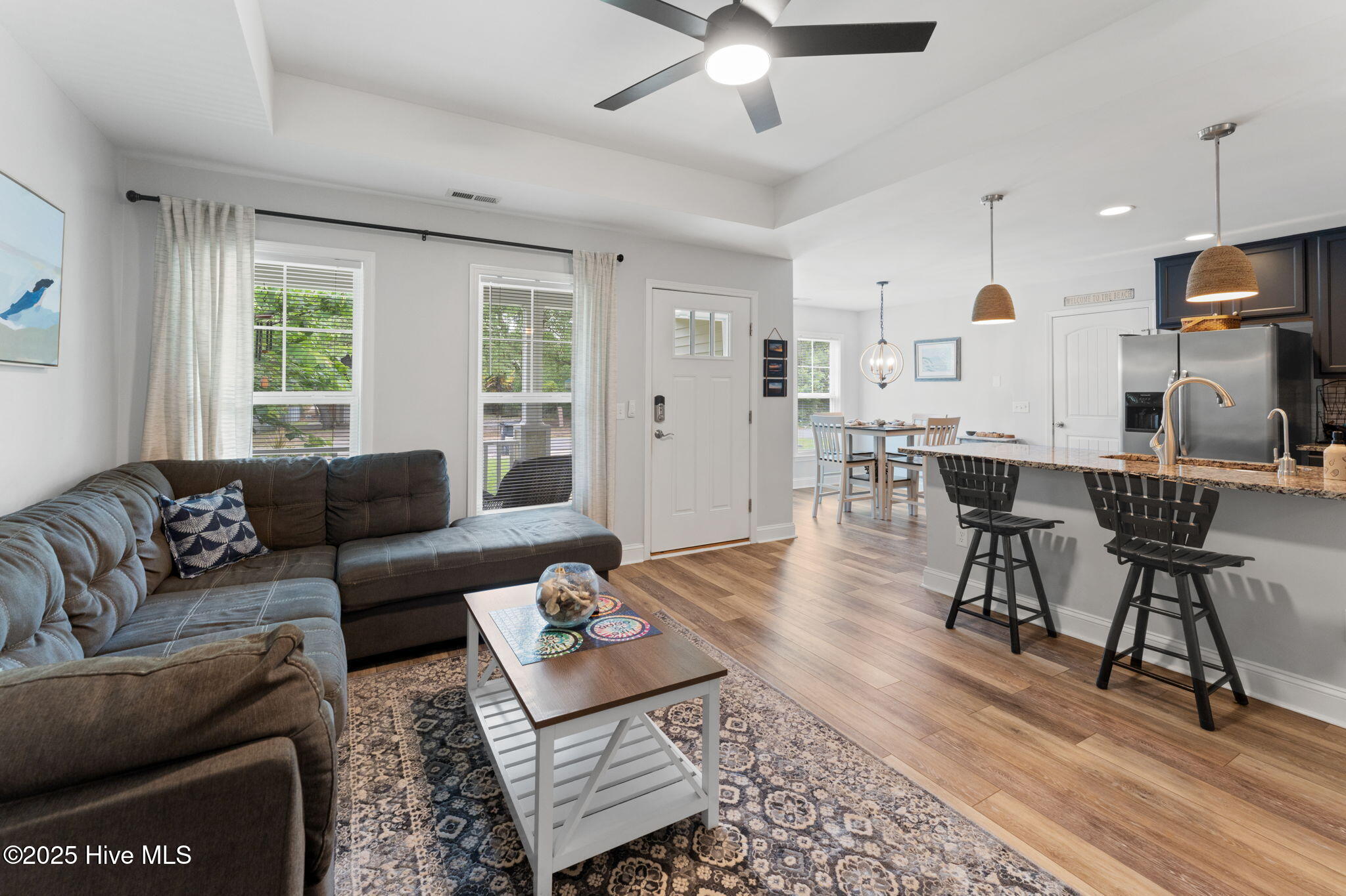 100548300 | Photo 15