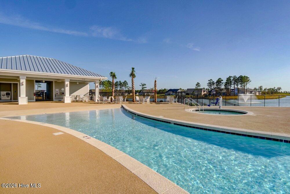 100556390 | Photo 46