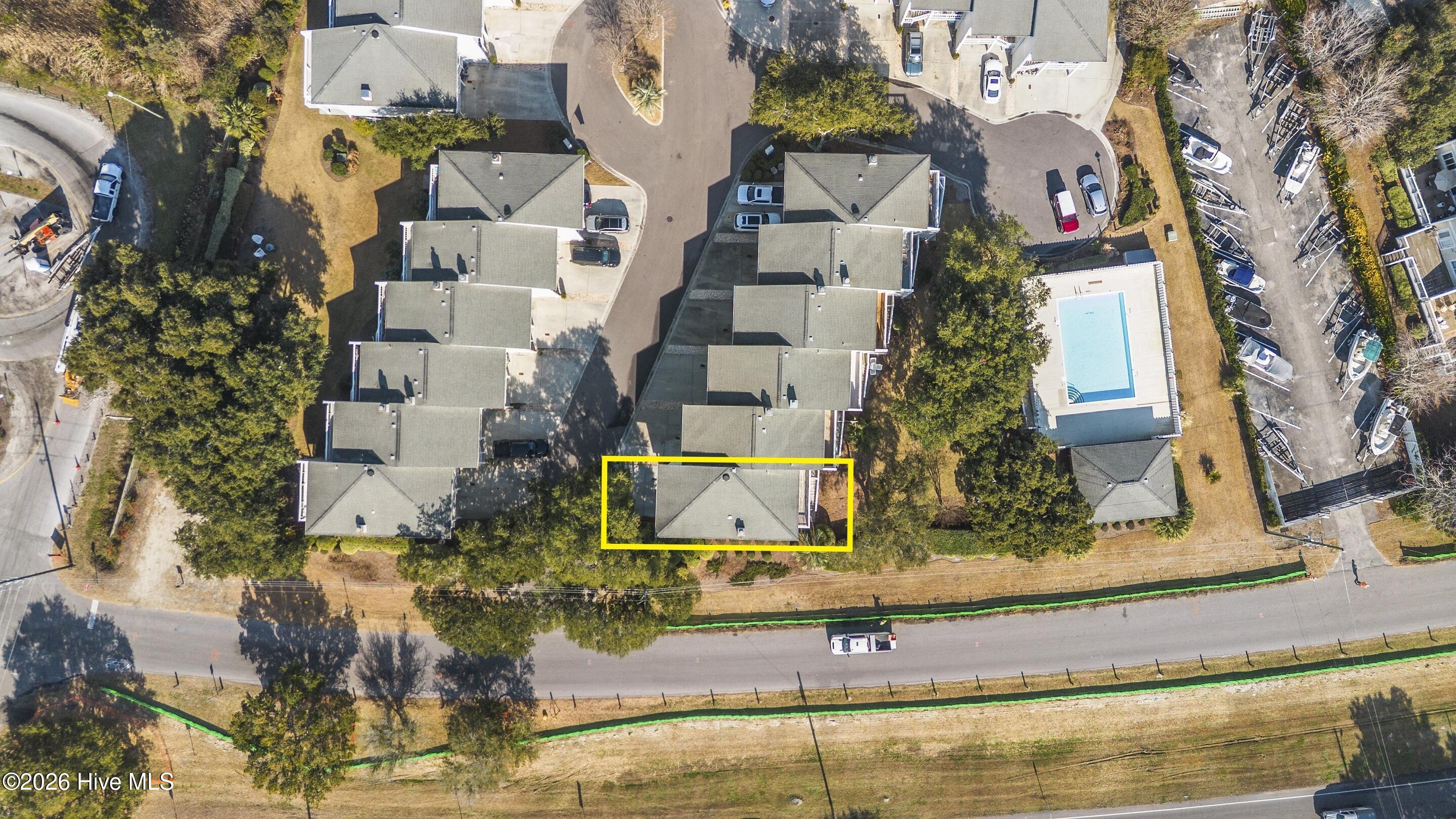 100548419 | Photo 62