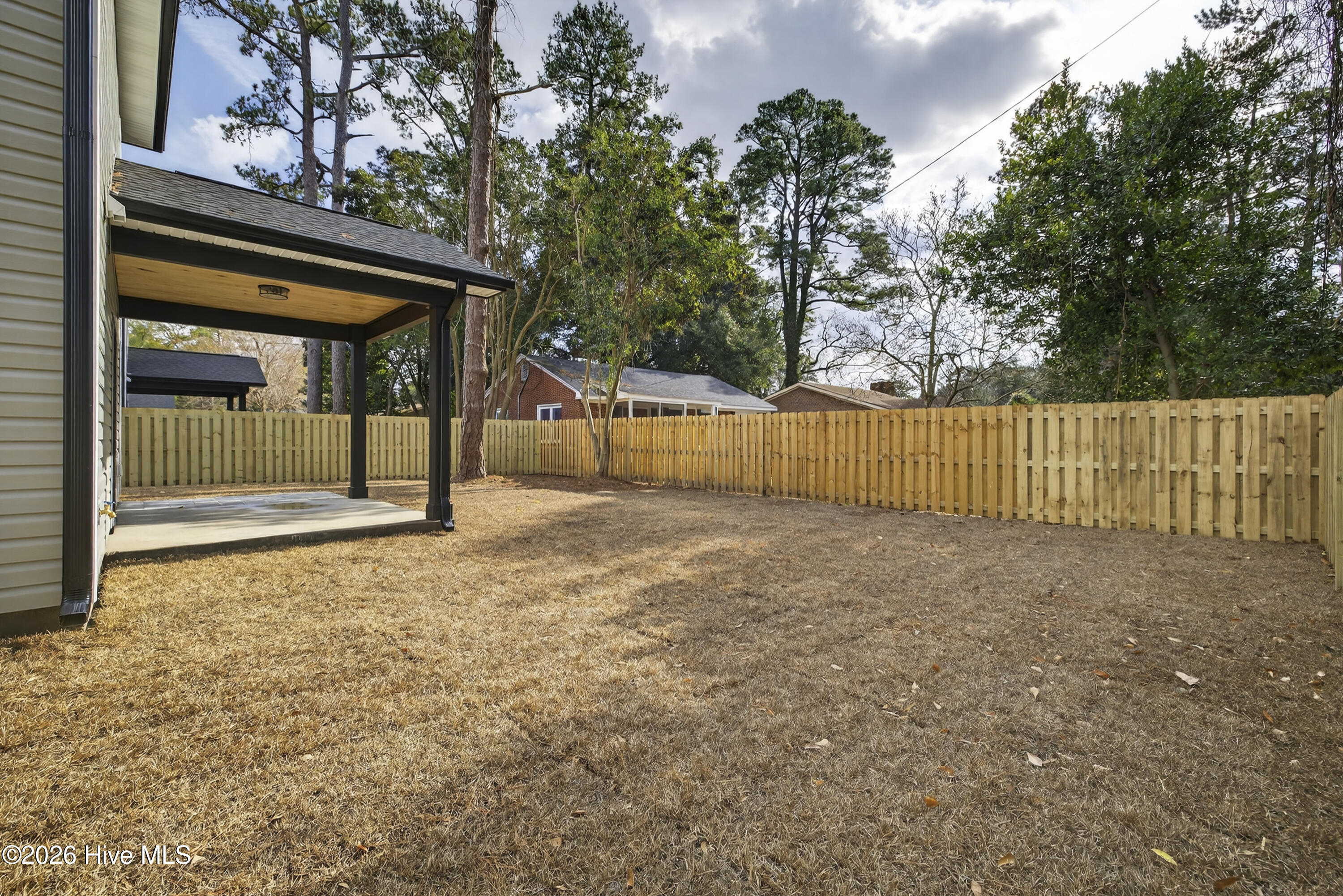 100548681 | Photo 41