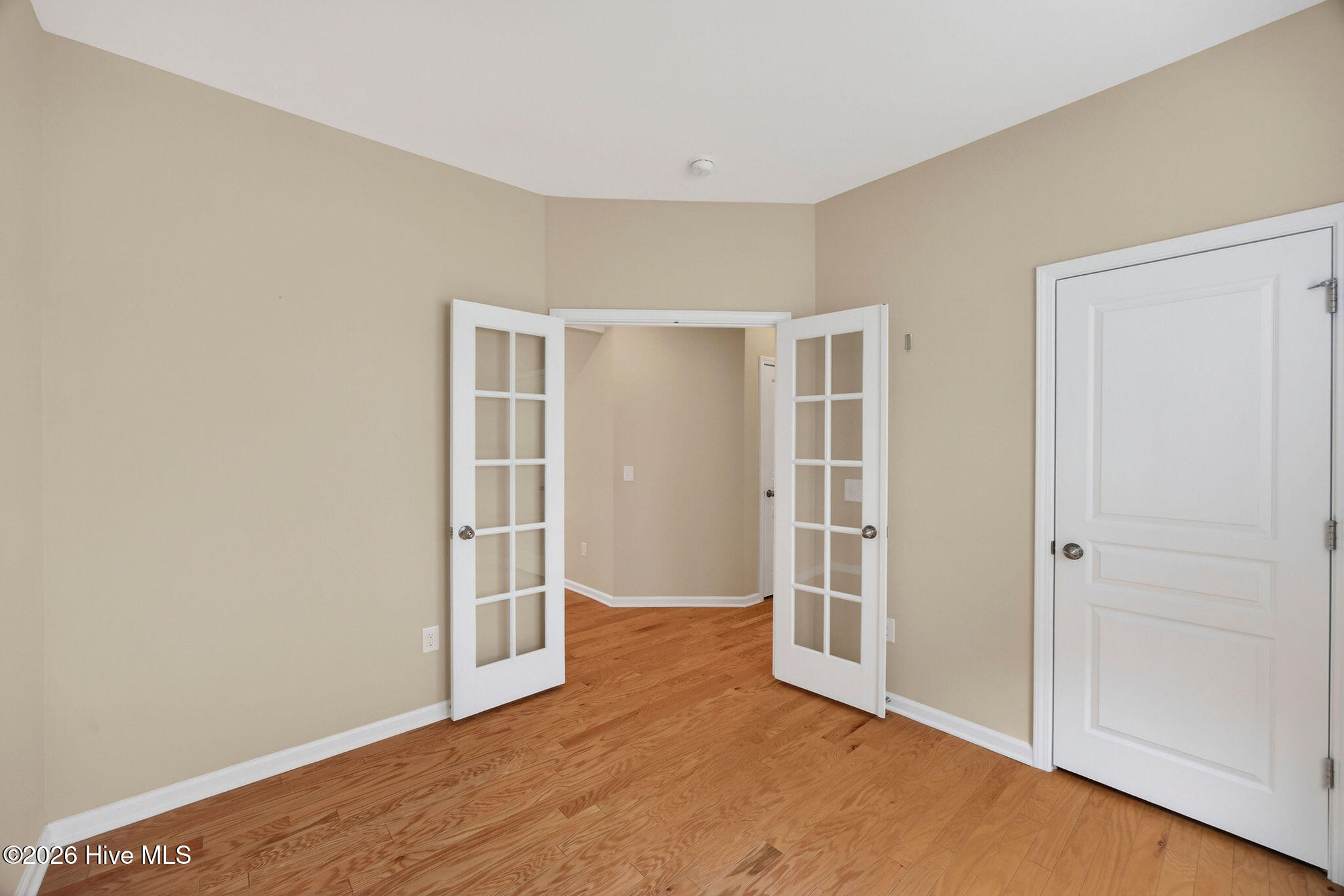 100563500 | Photo 22