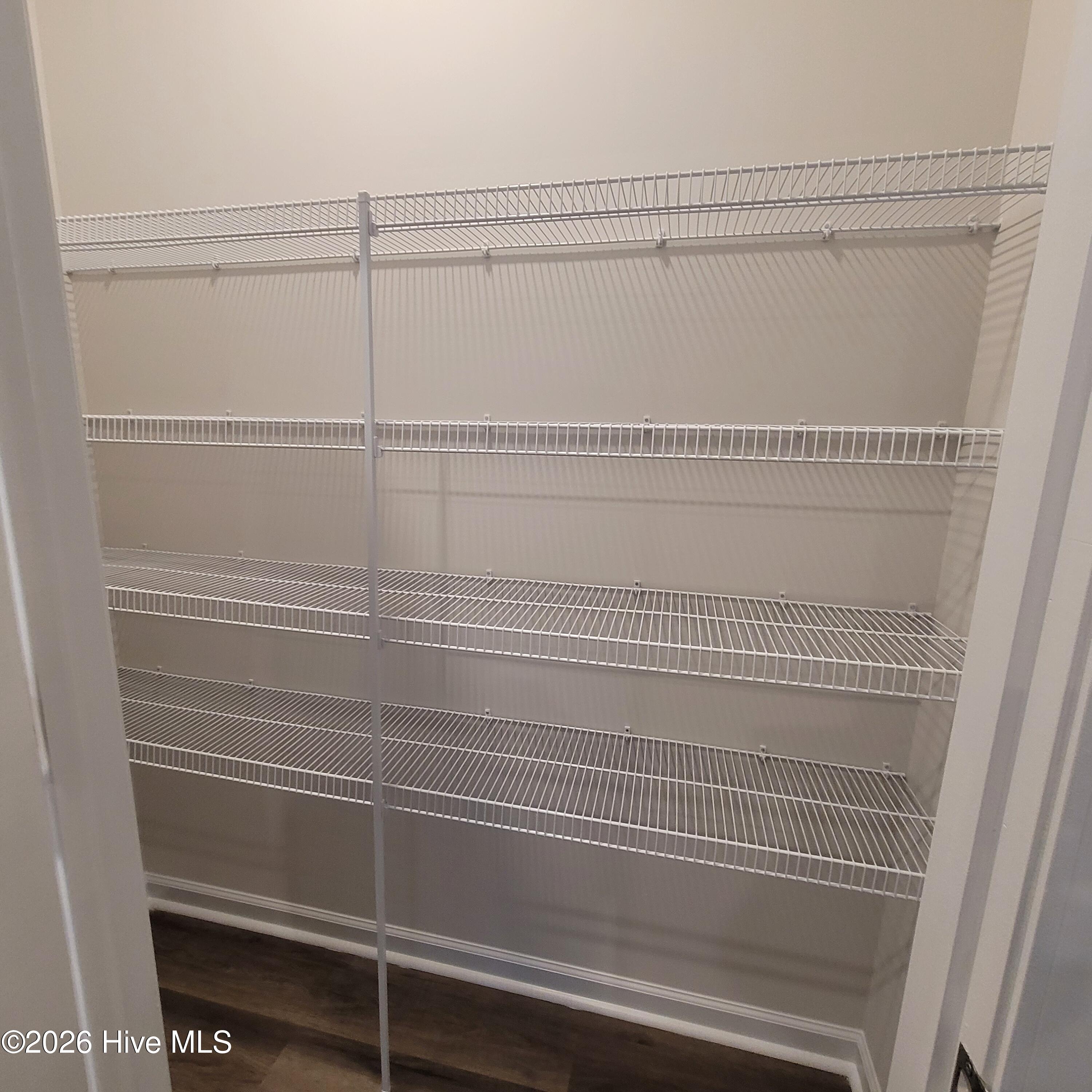 100553677 | Photo 13