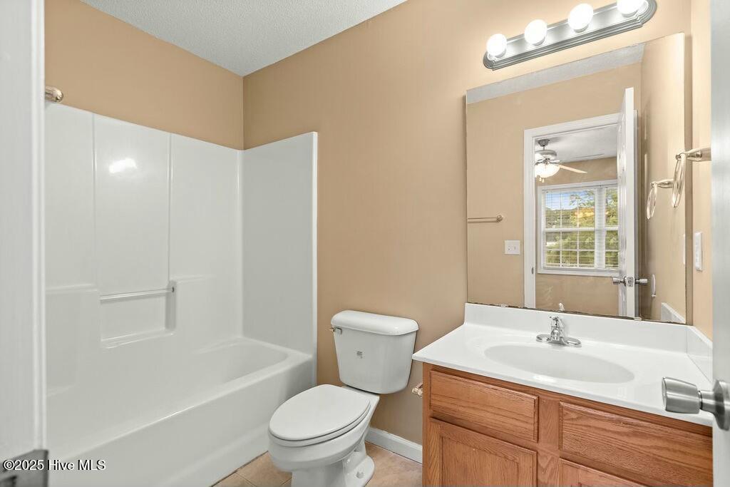 100548845 | Photo 16