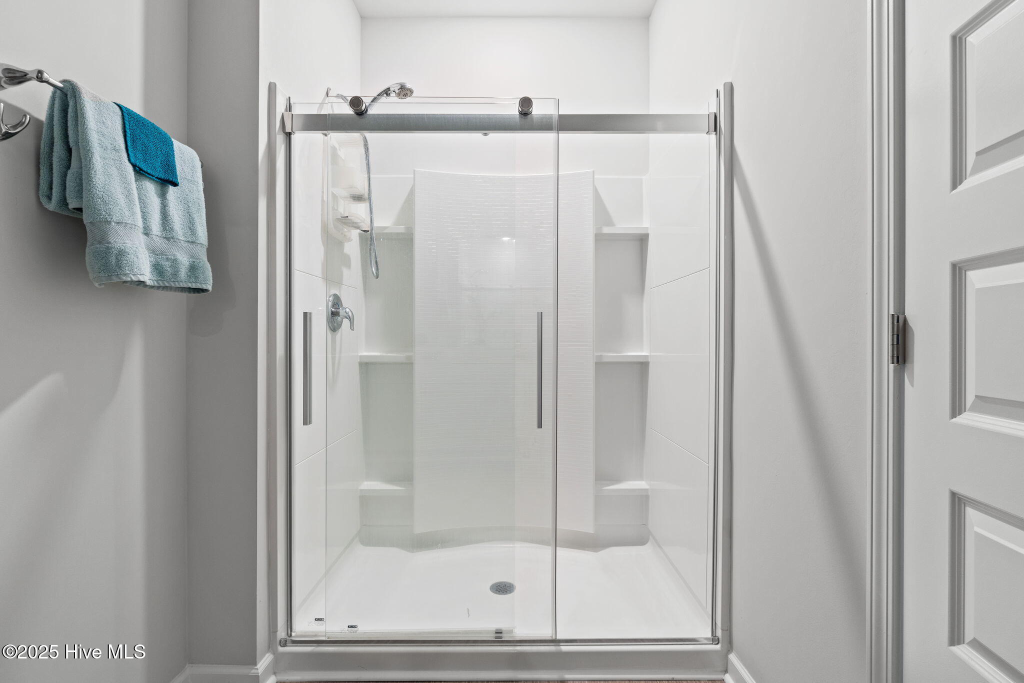 100516029 | Photo 18