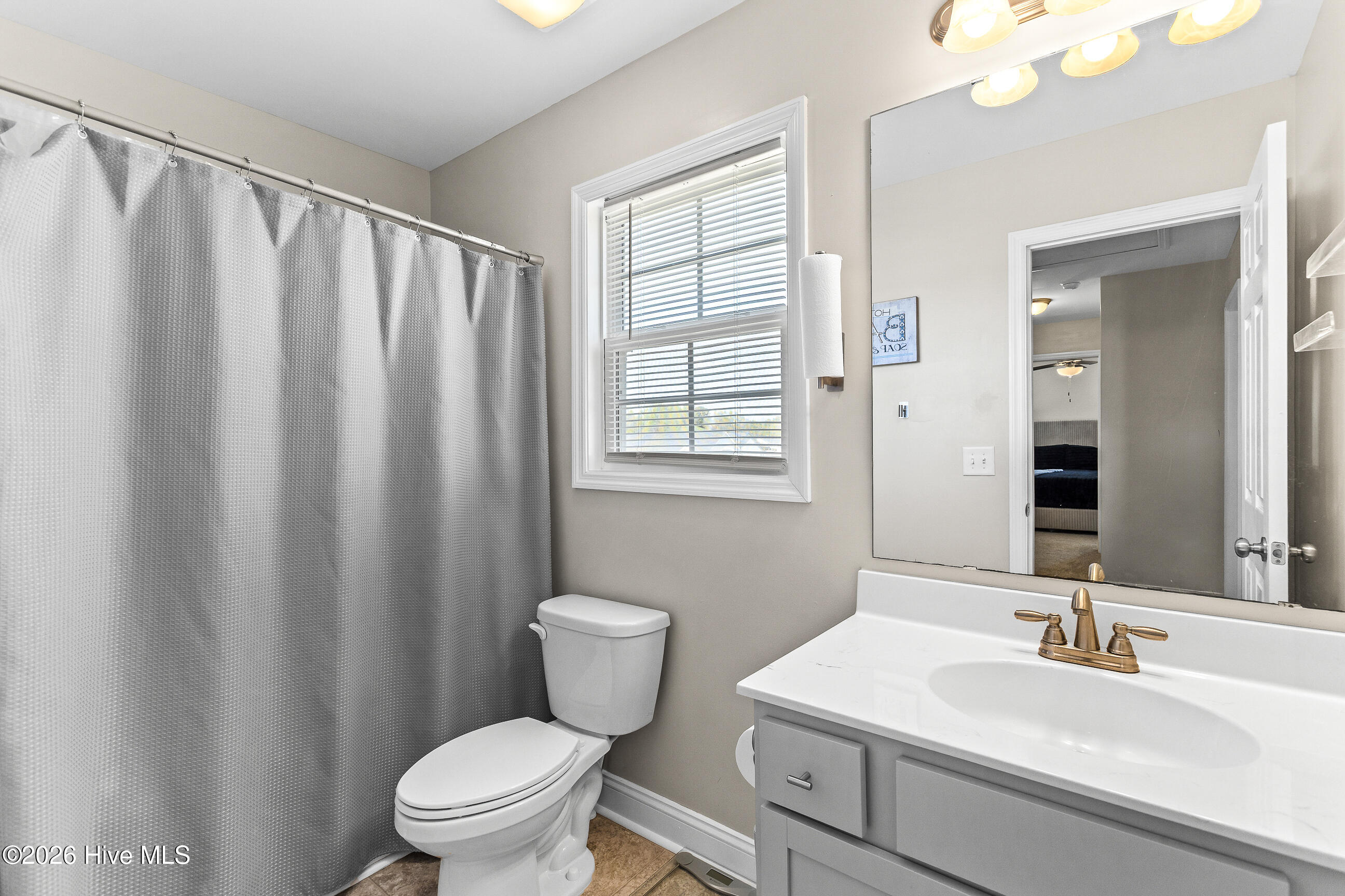 100566263 | Photo 22