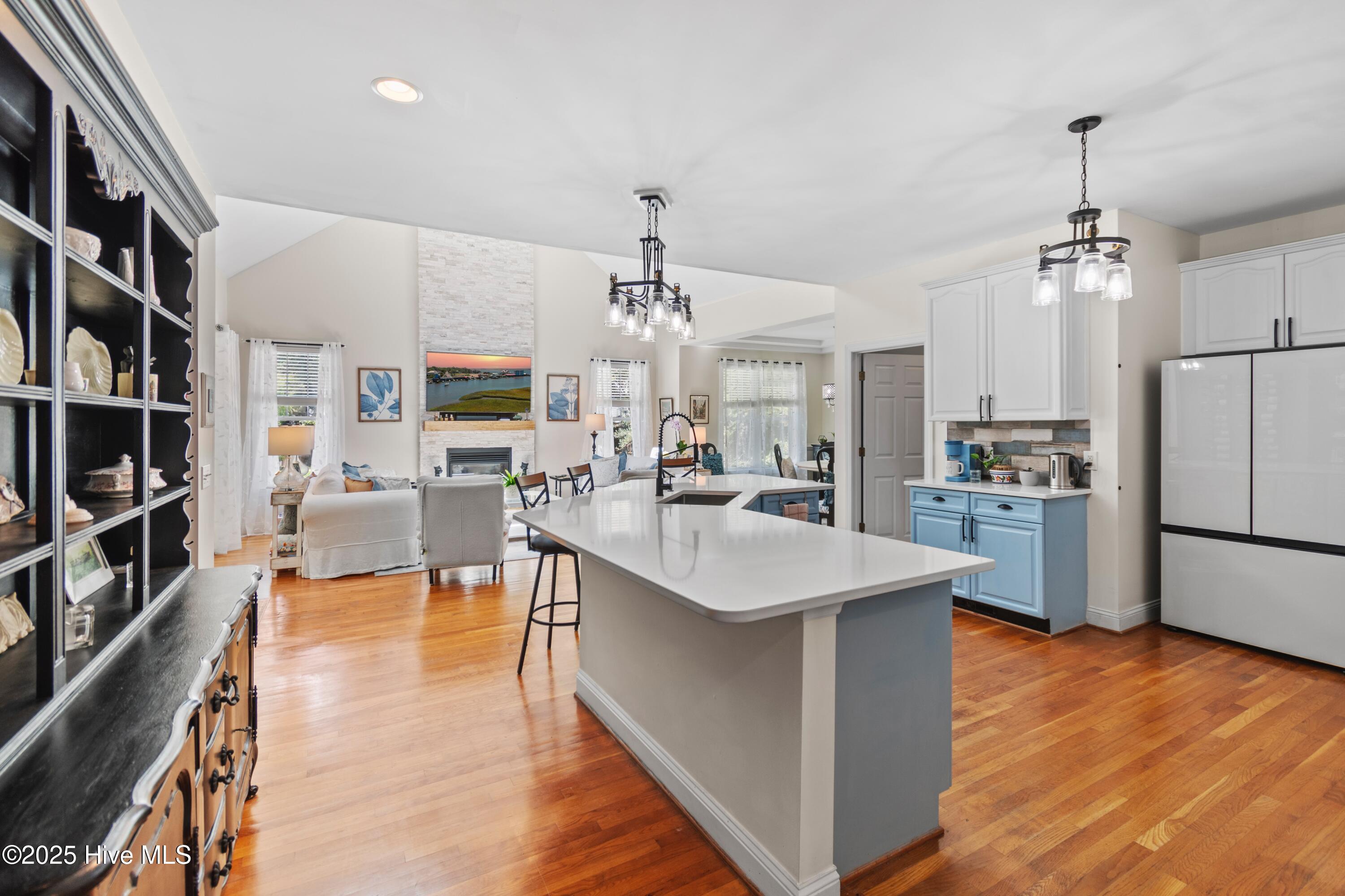 100522421 | Photo 16