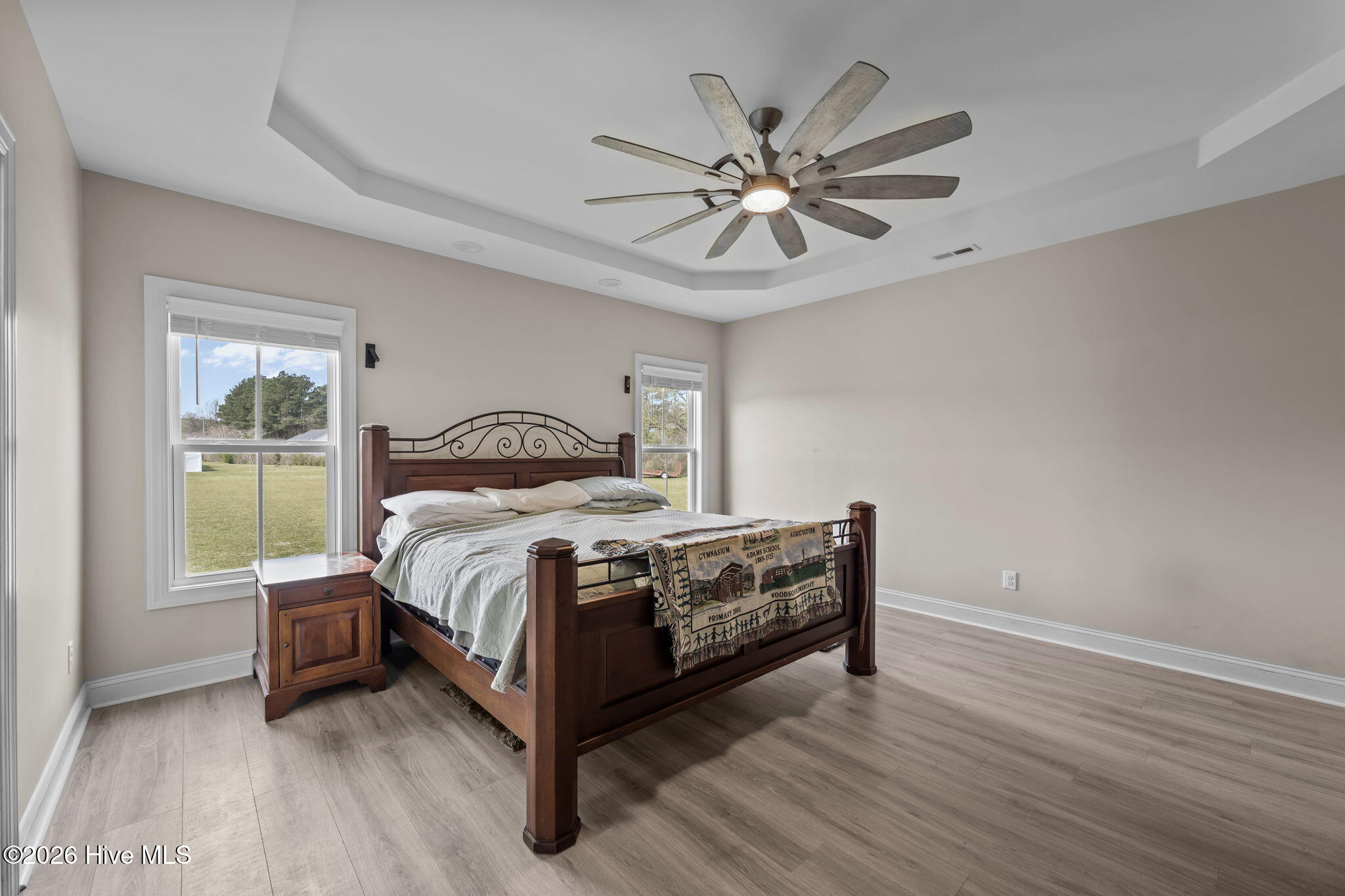 100564402 | Photo 16