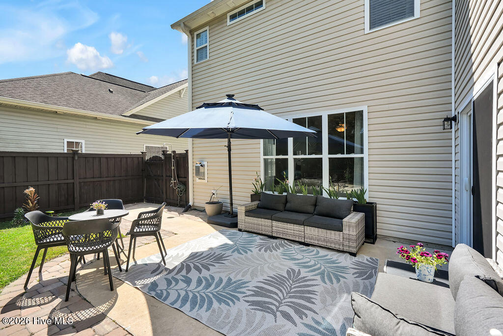 100565738 | Photo 36