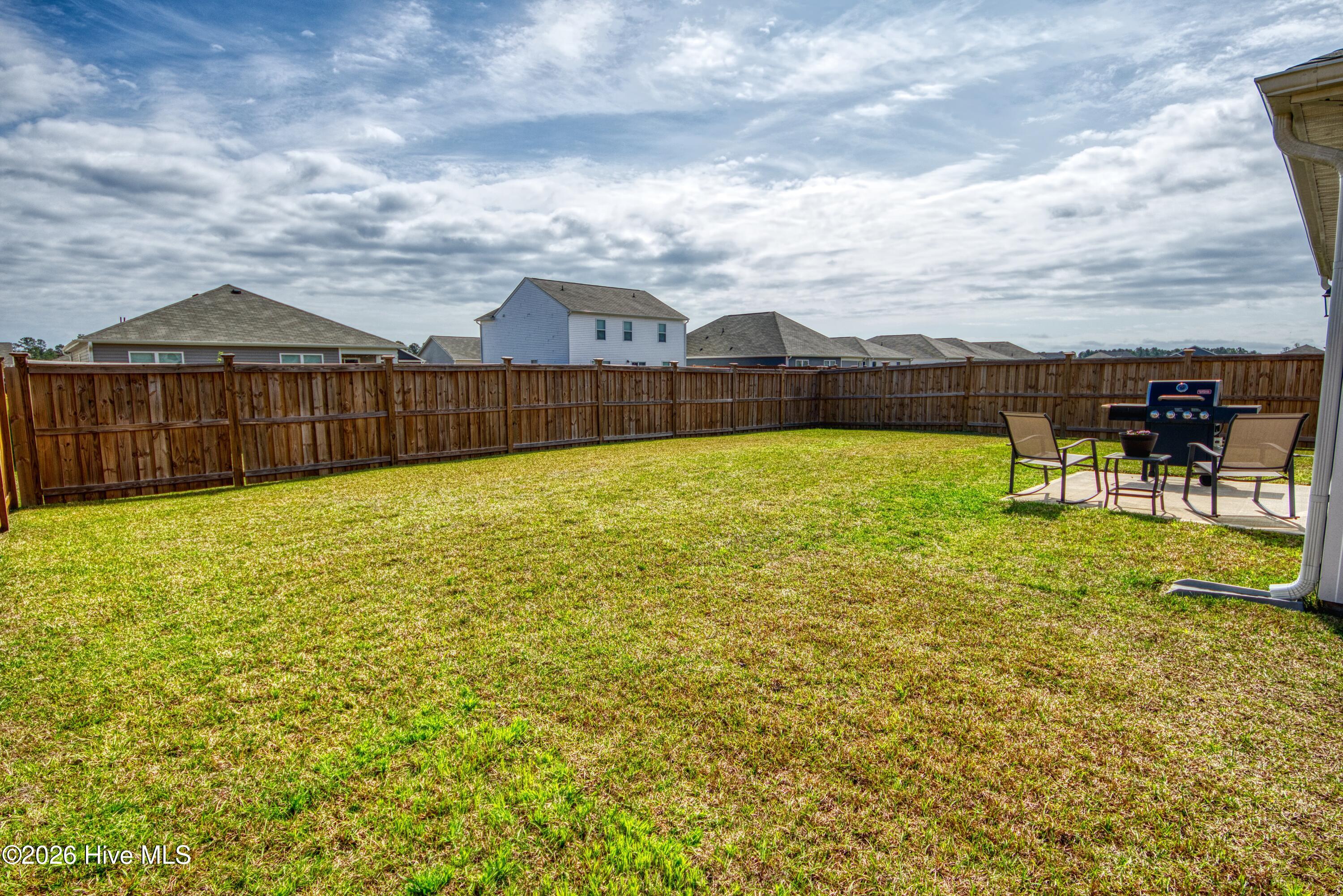 100562777 | Photo 19