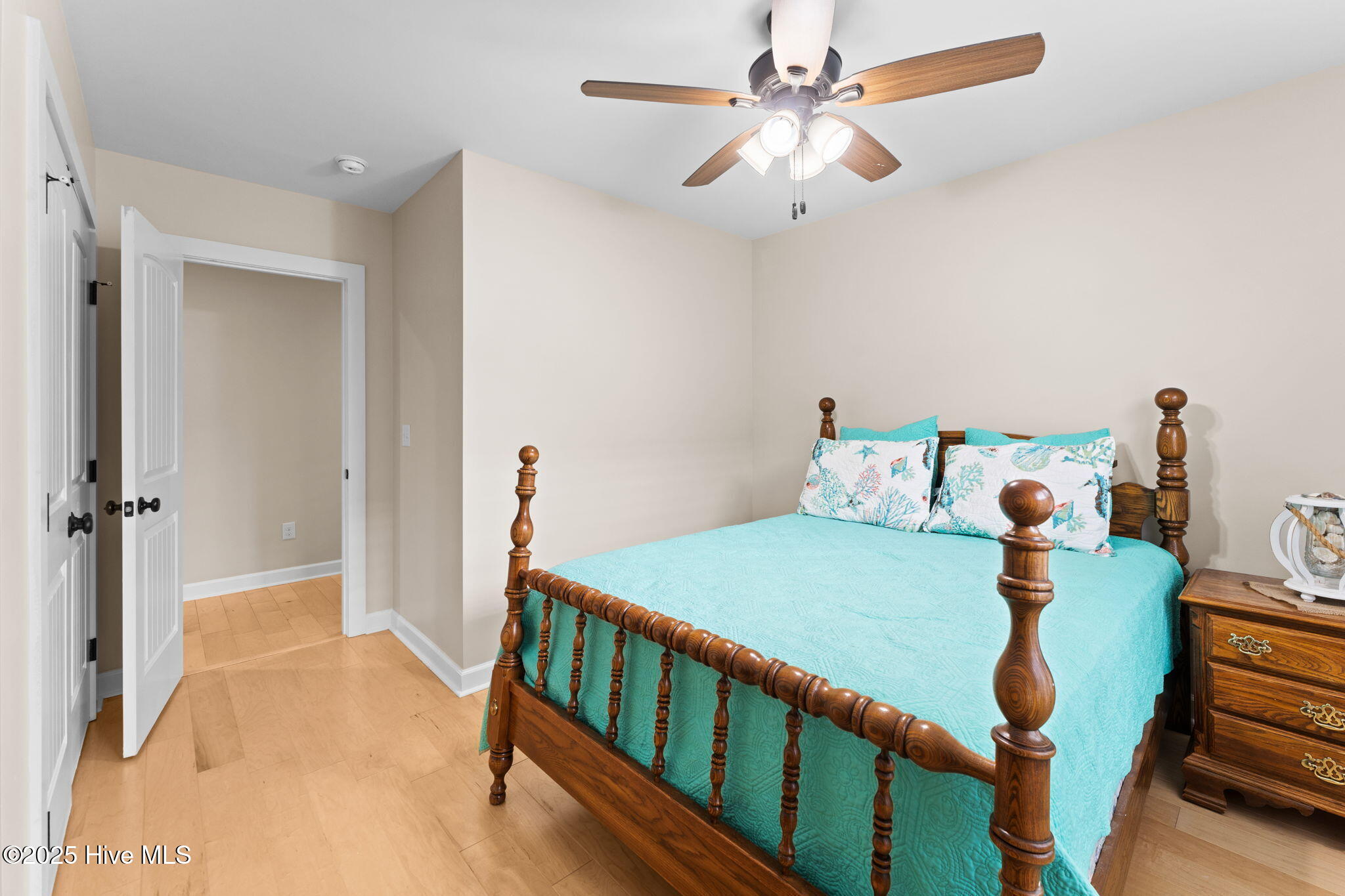 100538896 | Photo 33