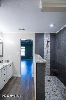 100570025 | Photo 16