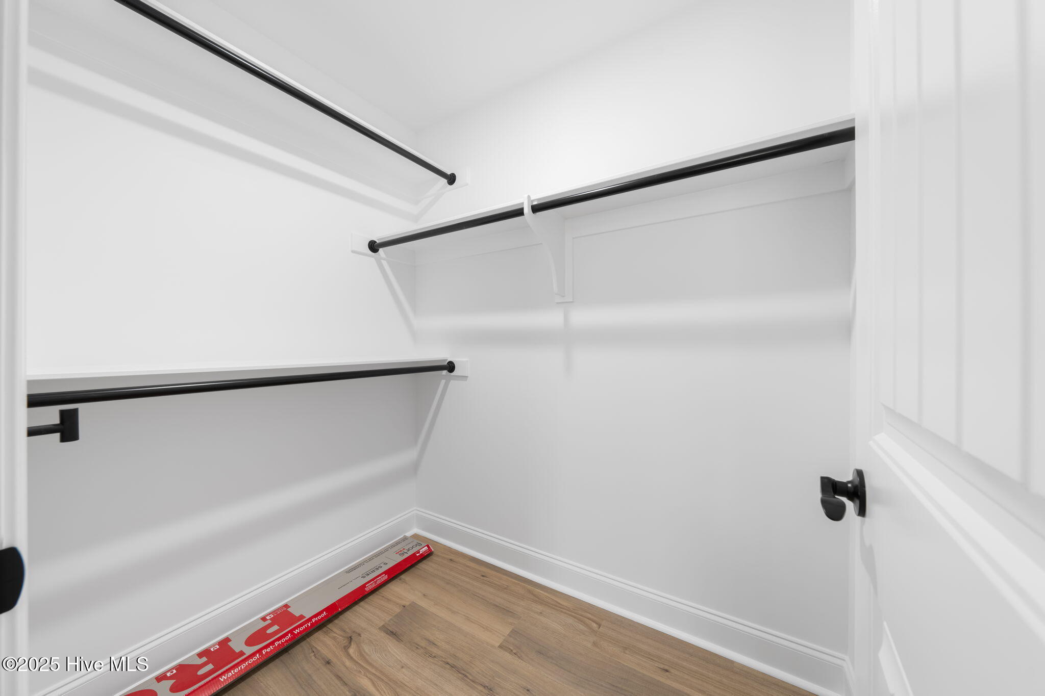 100525328 | Photo 14