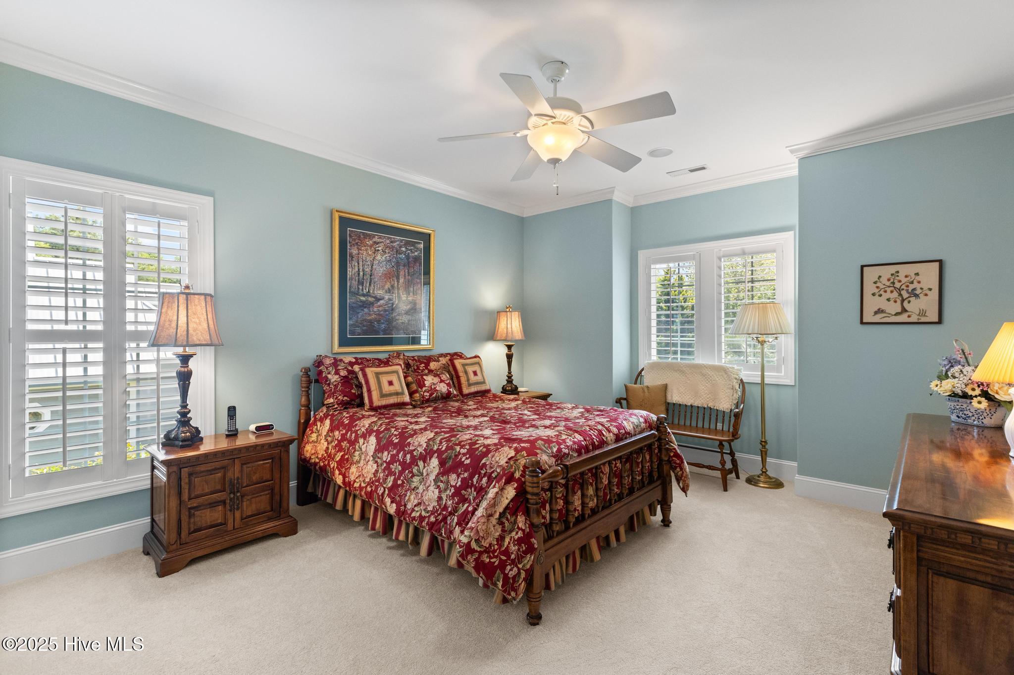 100567588 | Photo 38