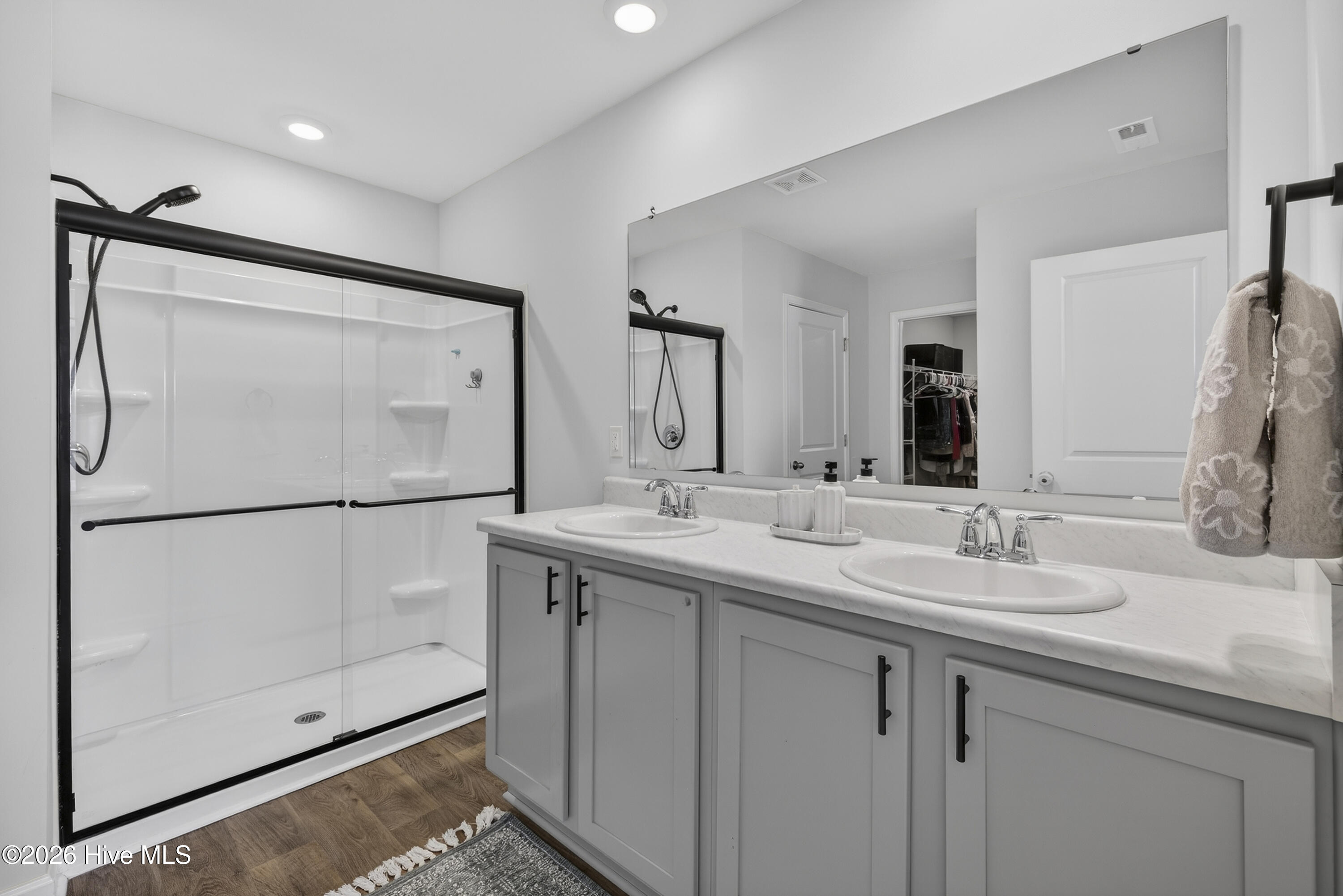 100557466 | Photo 22