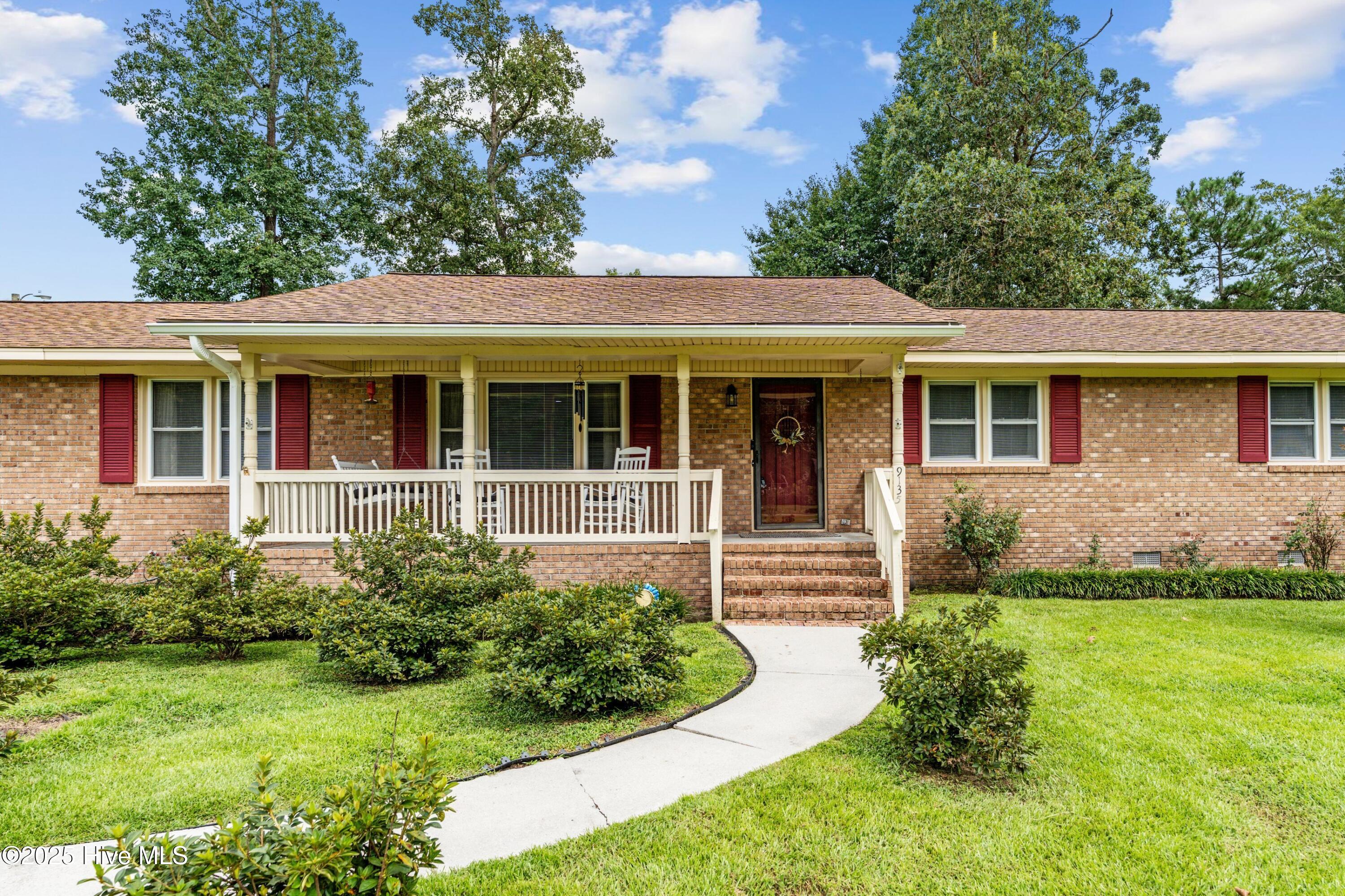 100526163 | Photo 41