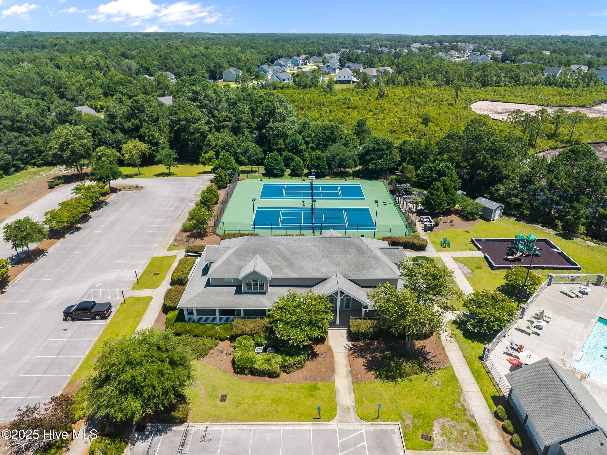 100518510 | Photo 76