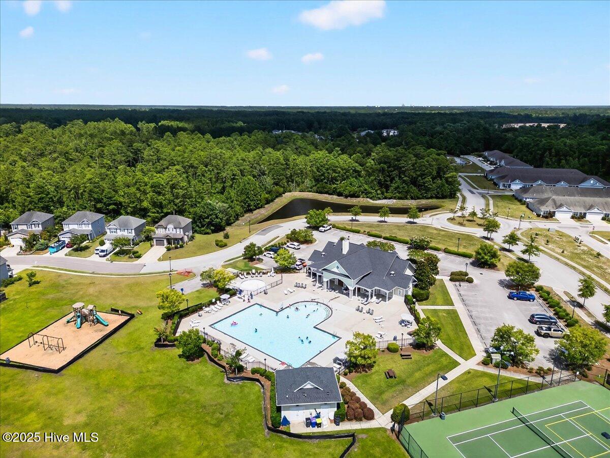 100516834 | Photo 37