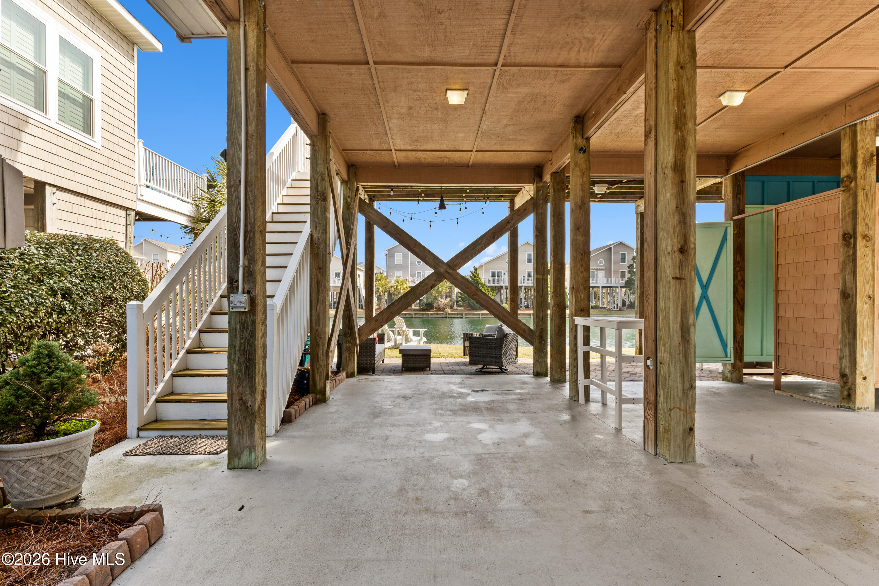 100560754 | Photo 52