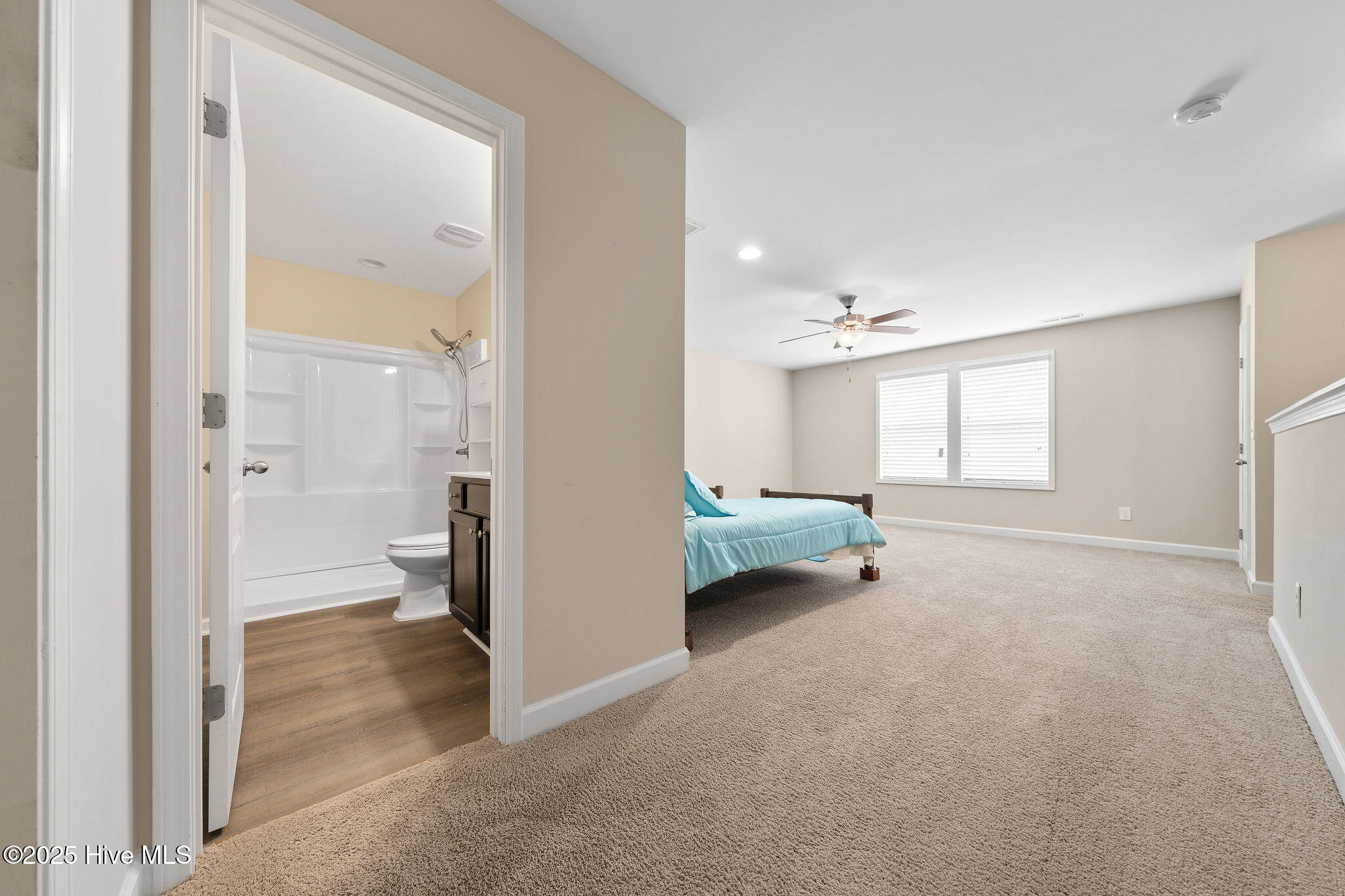 100513961 | Photo 34