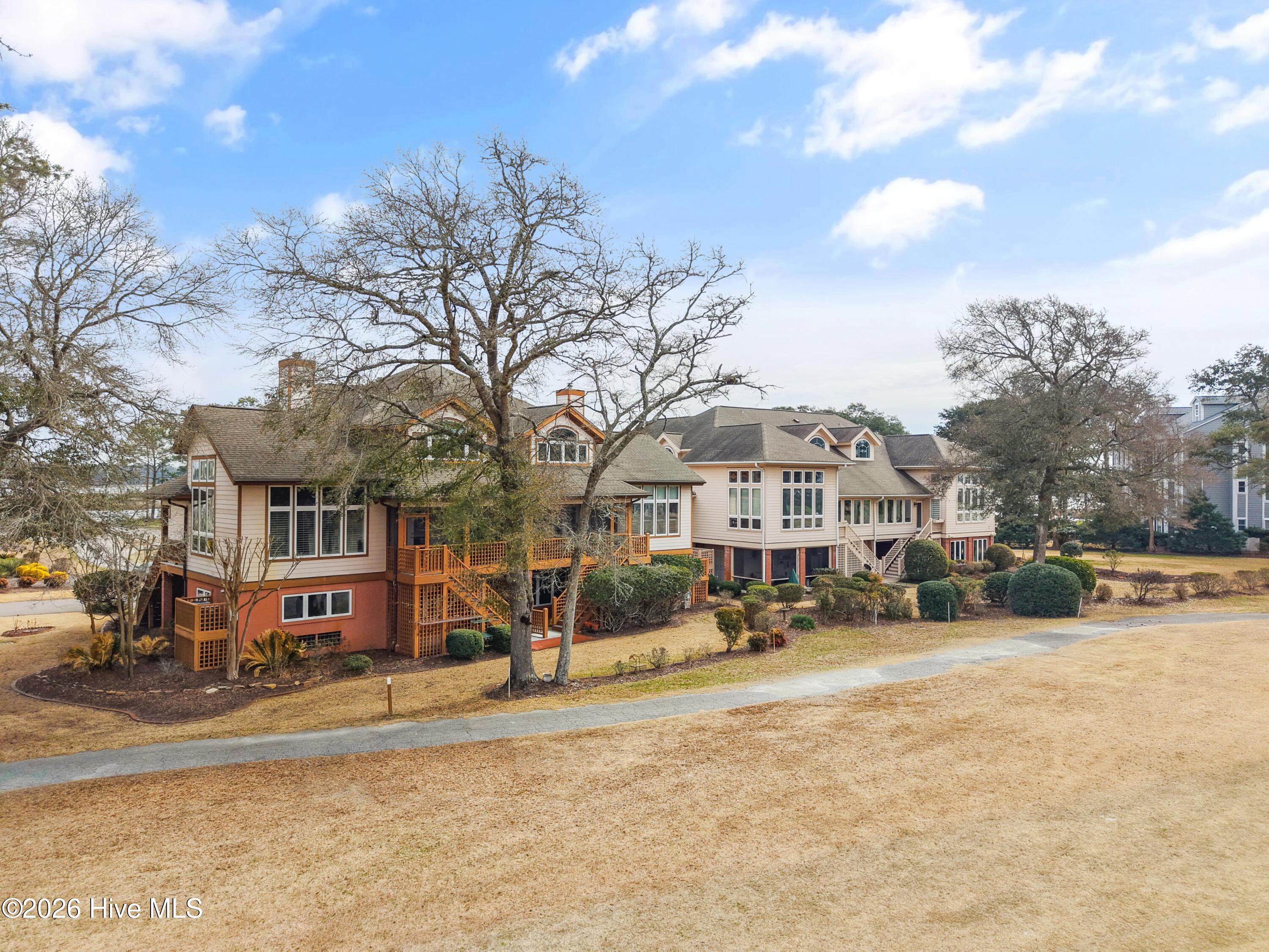 100557427 | Photo 82