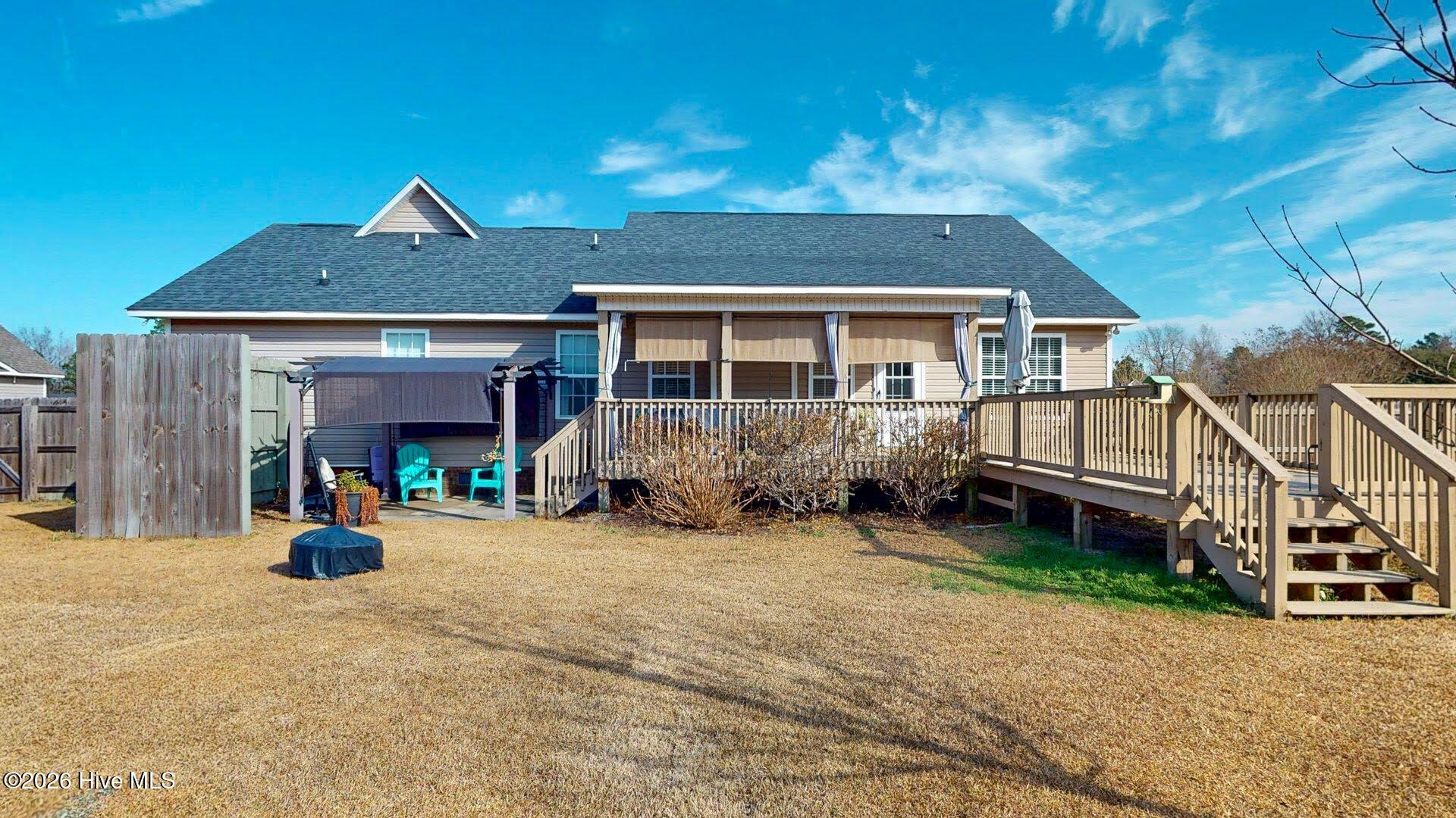 100548342 | Photo 38