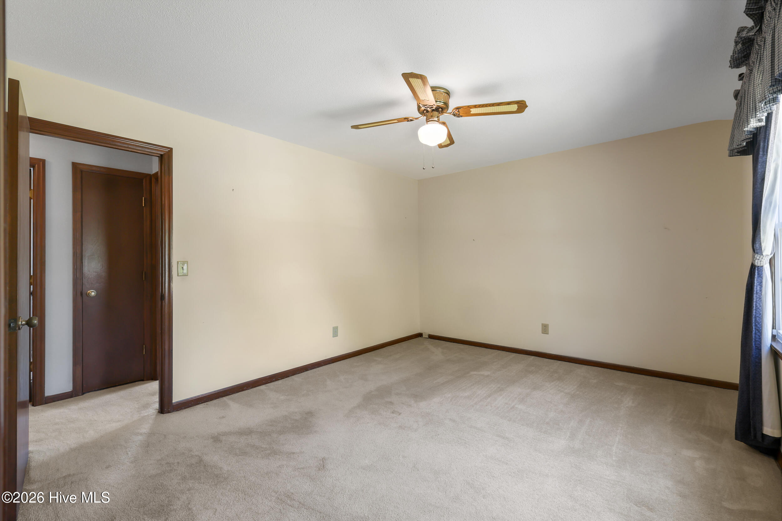 100567633 | Photo 20